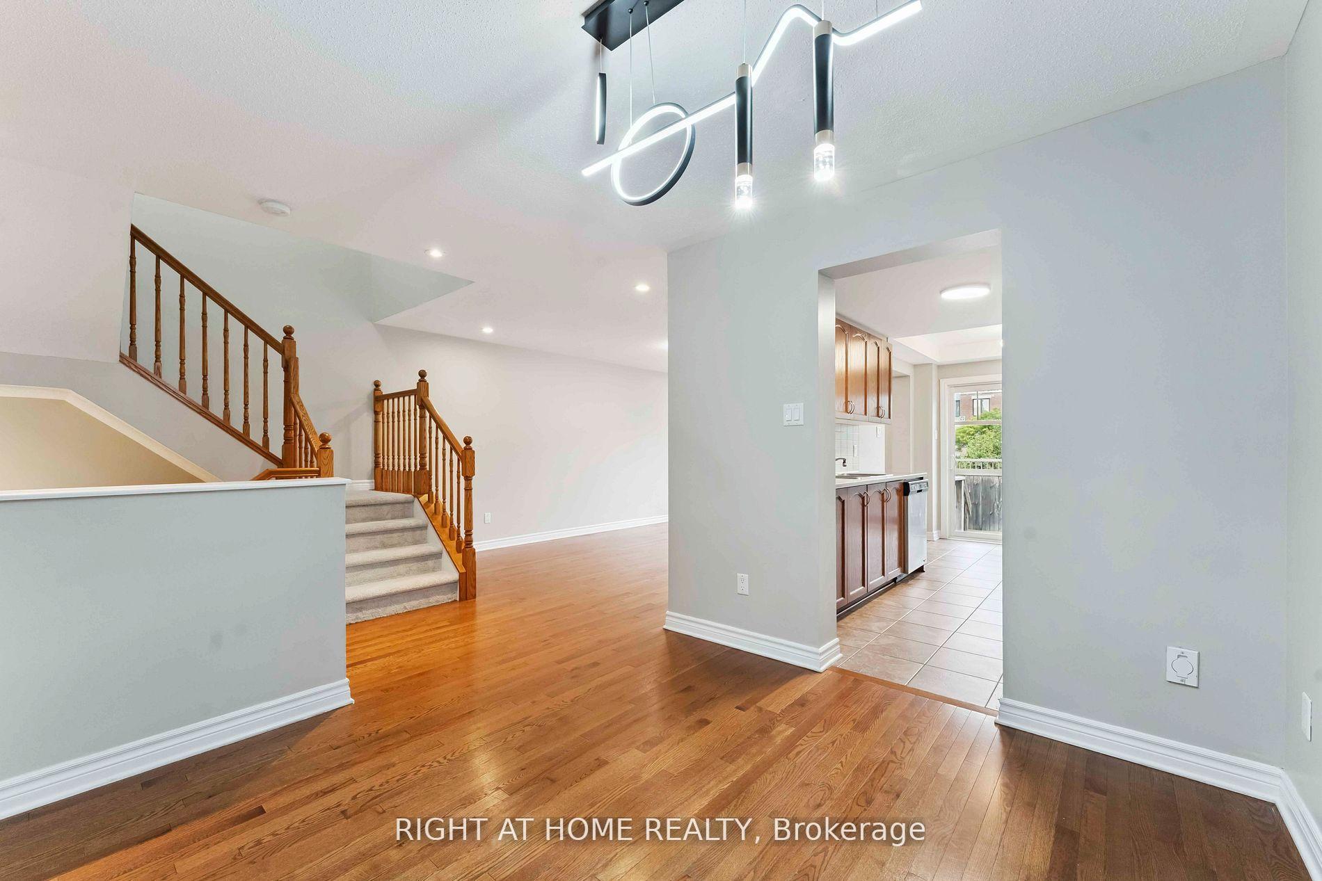 Photo 8 of 195 Mancini Way, Ottawa, Barrhaven - Strandherd — HOMEH