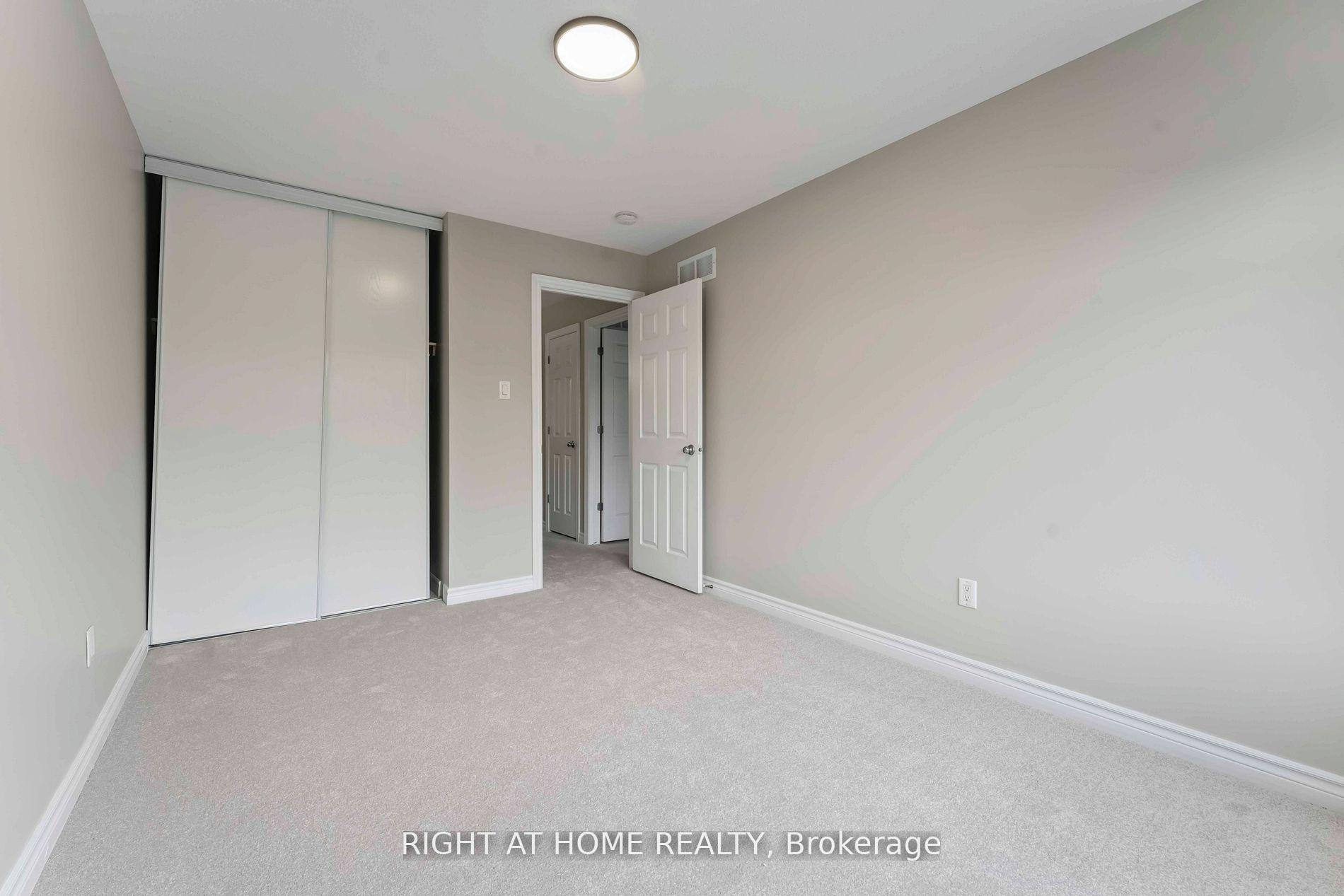 Photo 16 of 195 Mancini Way, Ottawa, Barrhaven - Strandherd — HOMEH