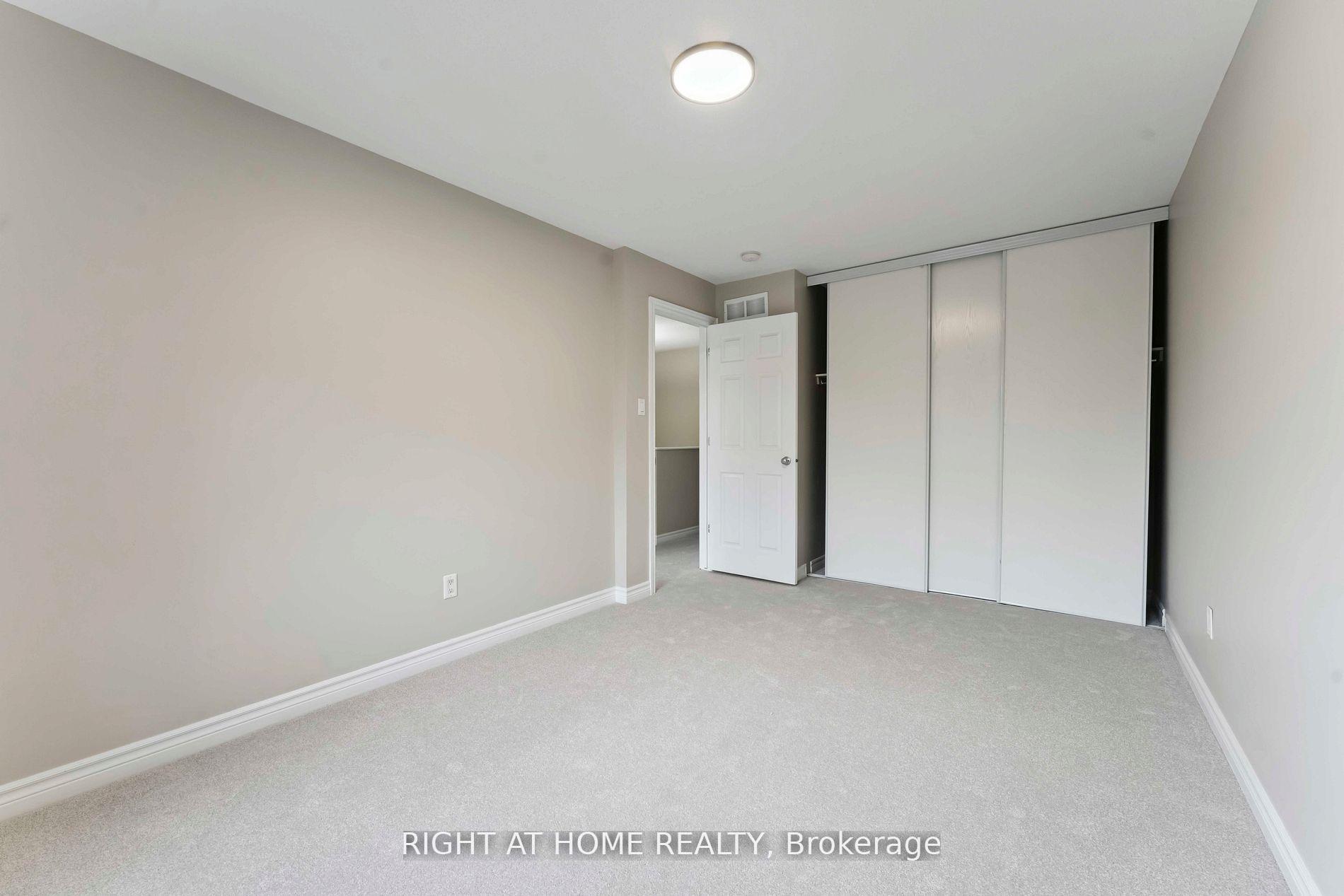 Photo 17 of 195 Mancini Way, Ottawa, Barrhaven - Strandherd — HOMEH