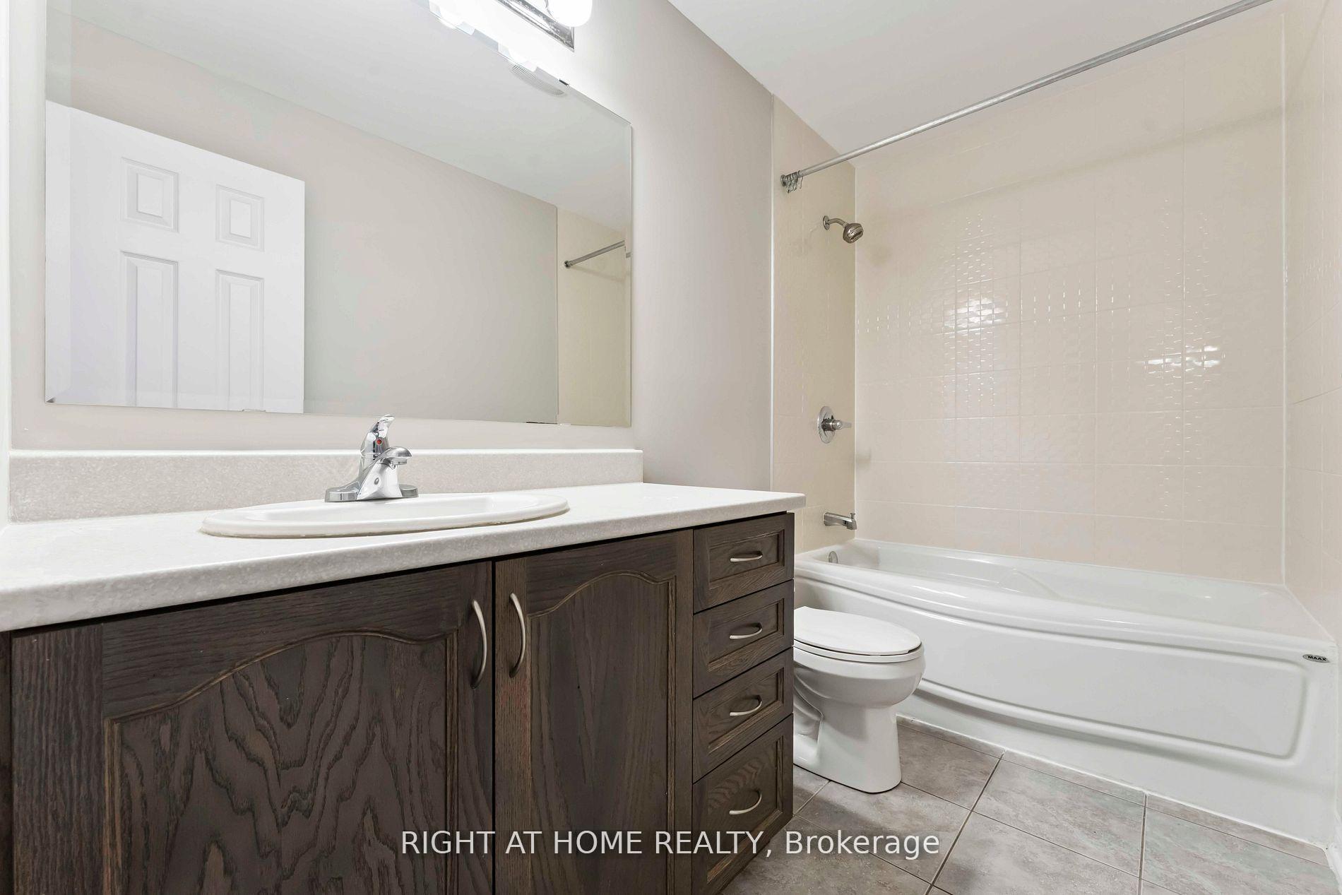 Photo 18 of 195 Mancini Way, Ottawa, Barrhaven - Strandherd — HOMEH