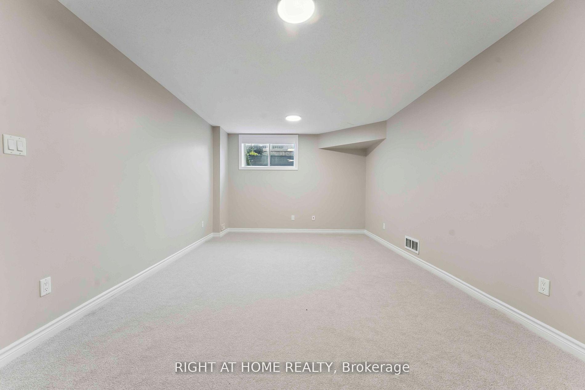 Photo 26 of 195 Mancini Way, Ottawa, Barrhaven - Strandherd — HOMEH