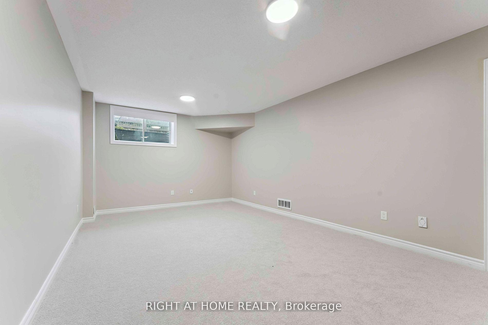 Photo 27 of 195 Mancini Way, Ottawa, Barrhaven - Strandherd — HOMEH
