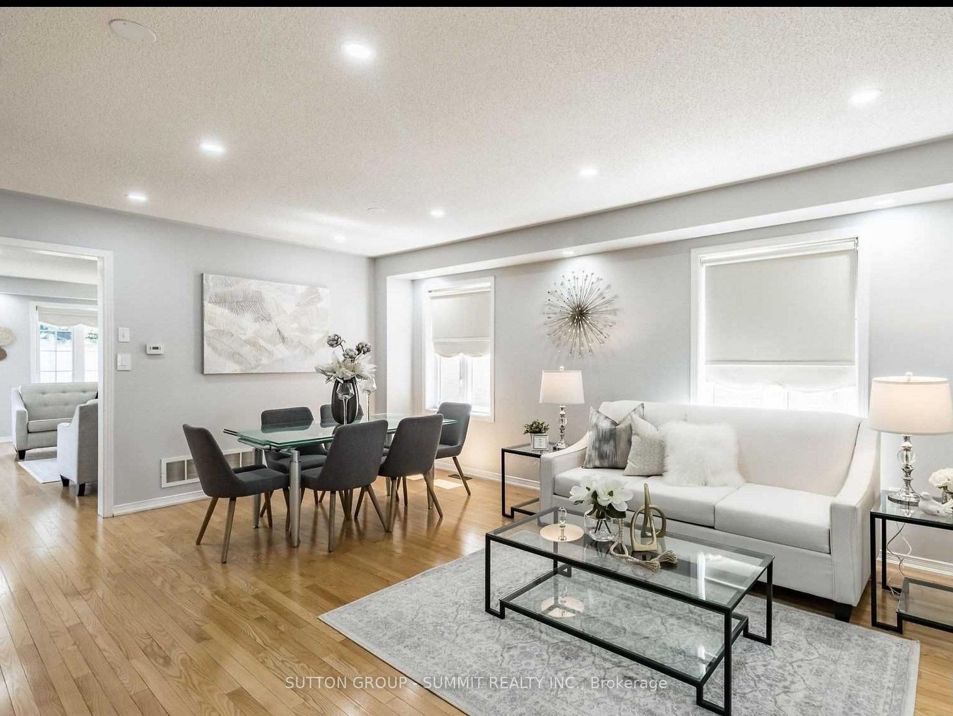 Photo 3 of 17 River Heights Drive, Brampton, Brampton East — HOMEH