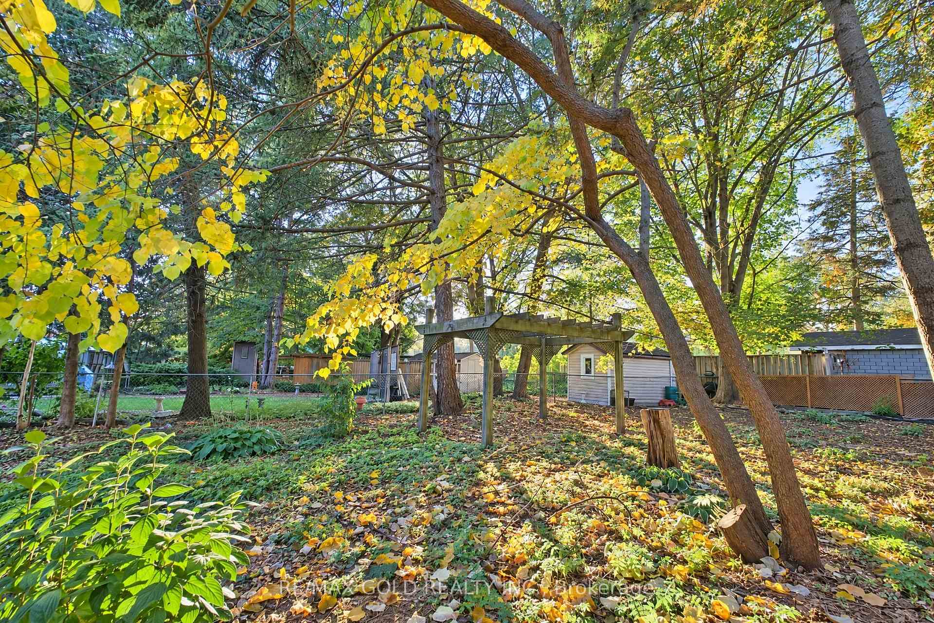 Photo 4 of 1807 Orr Road, Mississauga, Clarkson — HOMEH