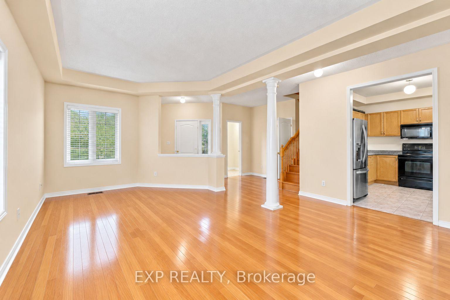 Photo 1 of 42 Kaitlin Drive, Richmond Hill, Oak Ridges Lake Wilcox — HOMEH