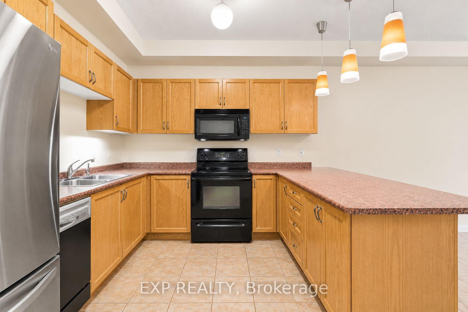 Photo 23 of 42 Kaitlin Drive, Richmond Hill, Oak Ridges Lake Wilcox — HOMEH