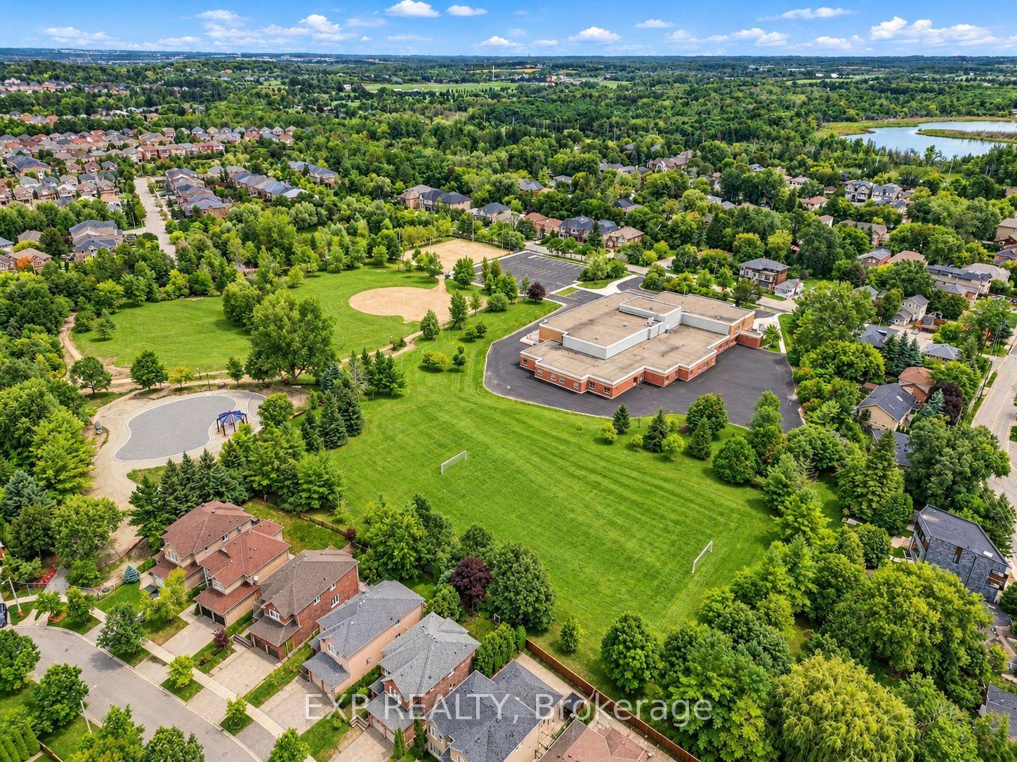 Photo 44 of 42 Kaitlin Drive, Richmond Hill, Oak Ridges Lake Wilcox — HOMEH