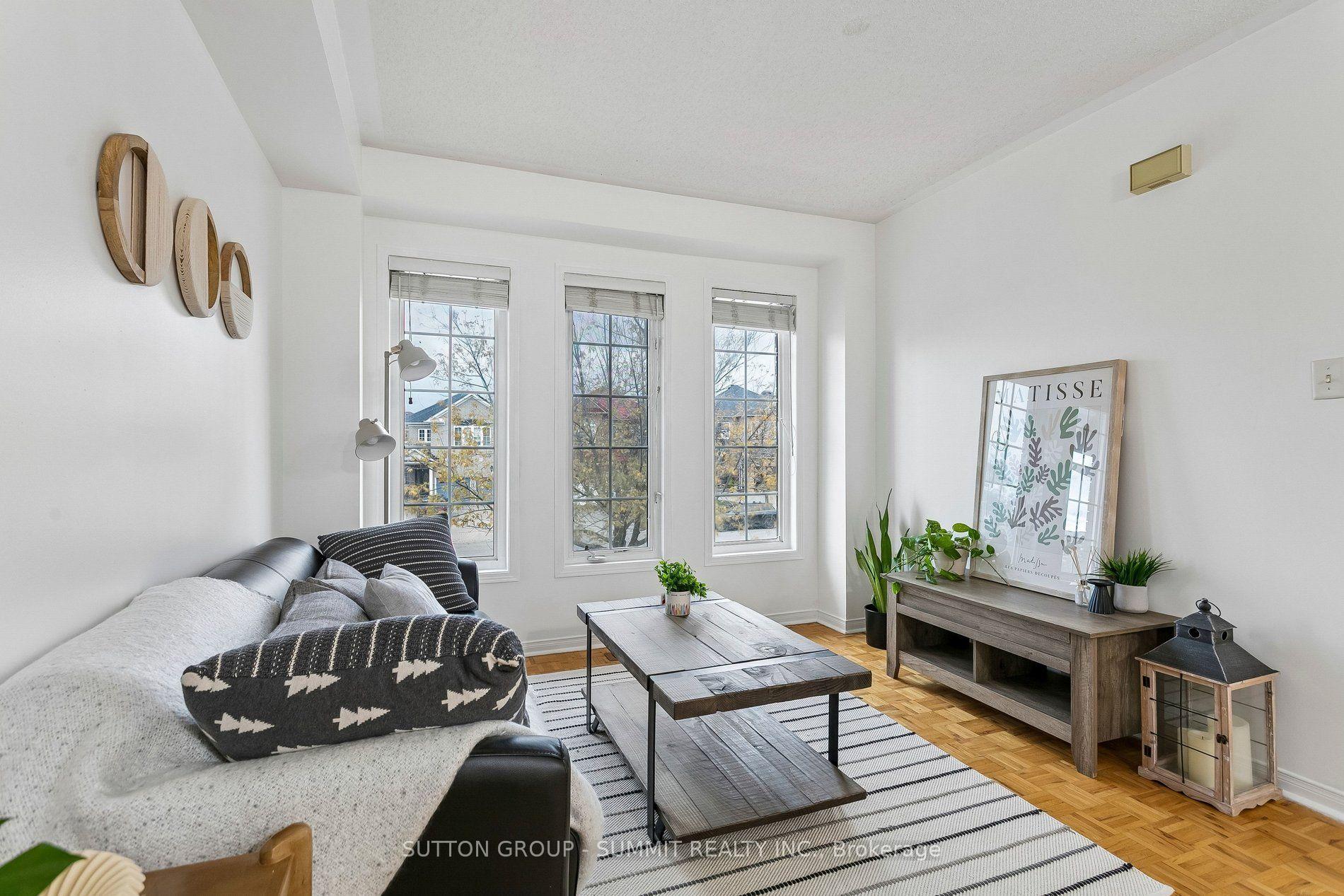 Photo 10 of 167 Trudeau Avenue E, Mississauga, Hurontario — HOMEH