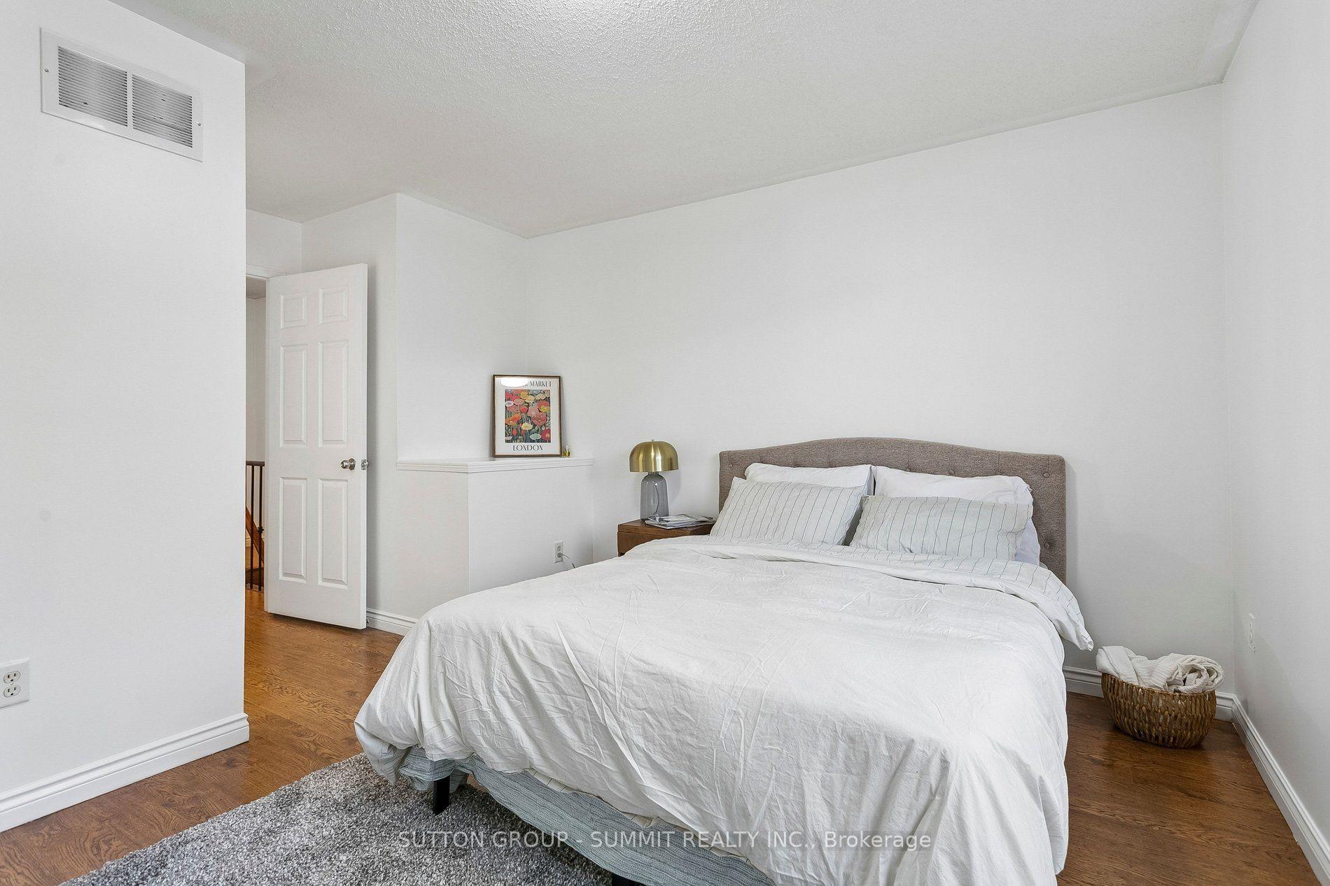 Photo 18 of 167 Trudeau Avenue E, Mississauga, Hurontario — HOMEH