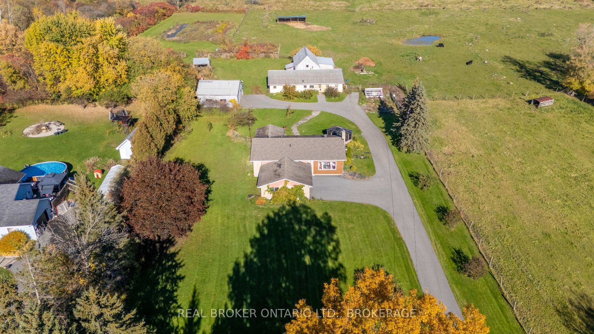 Photo 8 of 18749 Paragon Road, South Glengarry, South Glengarry (Charlottenburgh) Twp — HOMEH