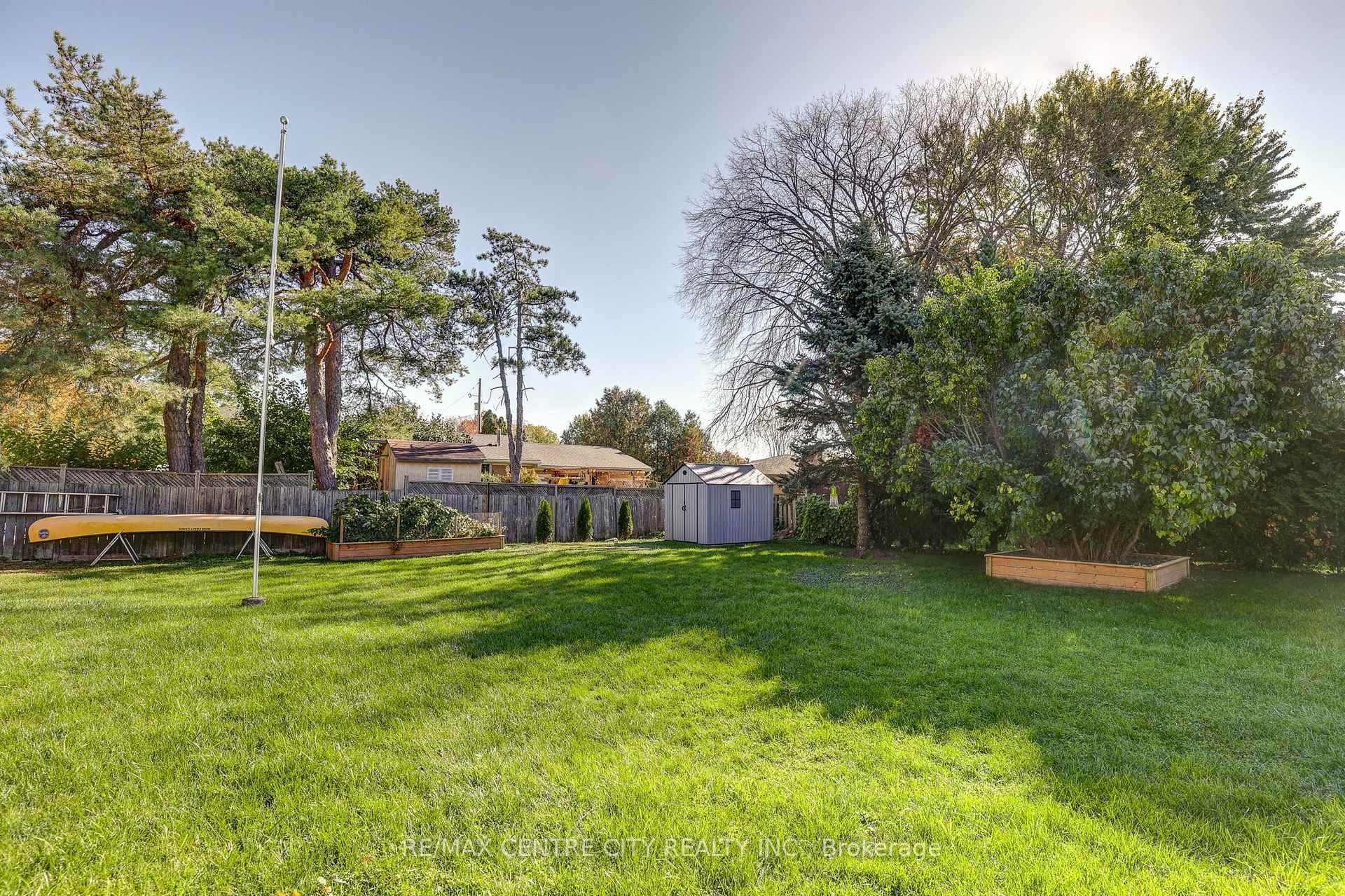 Photo 9 of 68 Lois Avenue, Central Elgin, Rural Central Elgin — HOMEH
