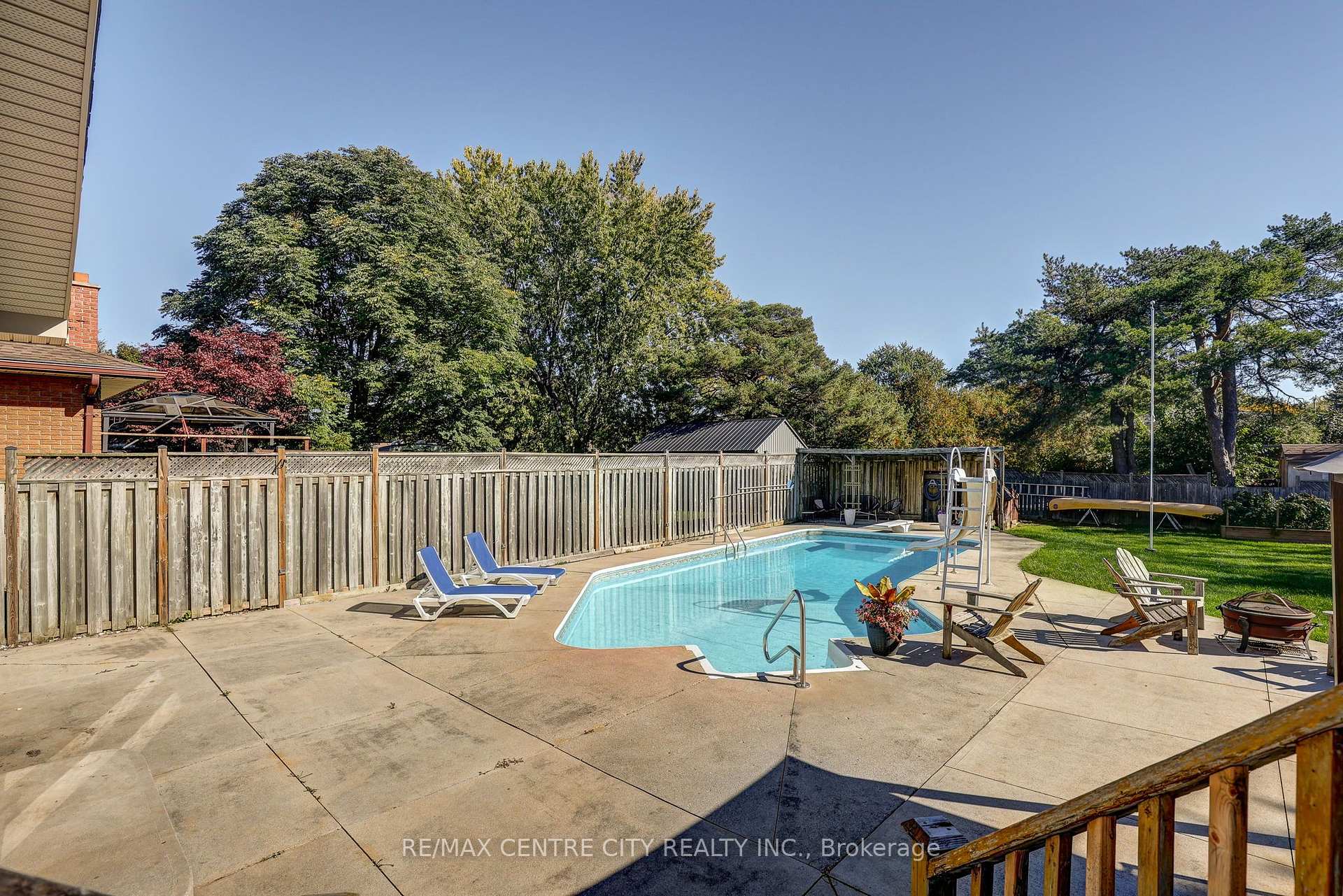 Photo 10 of 68 Lois Avenue, Central Elgin, Rural Central Elgin — HOMEH