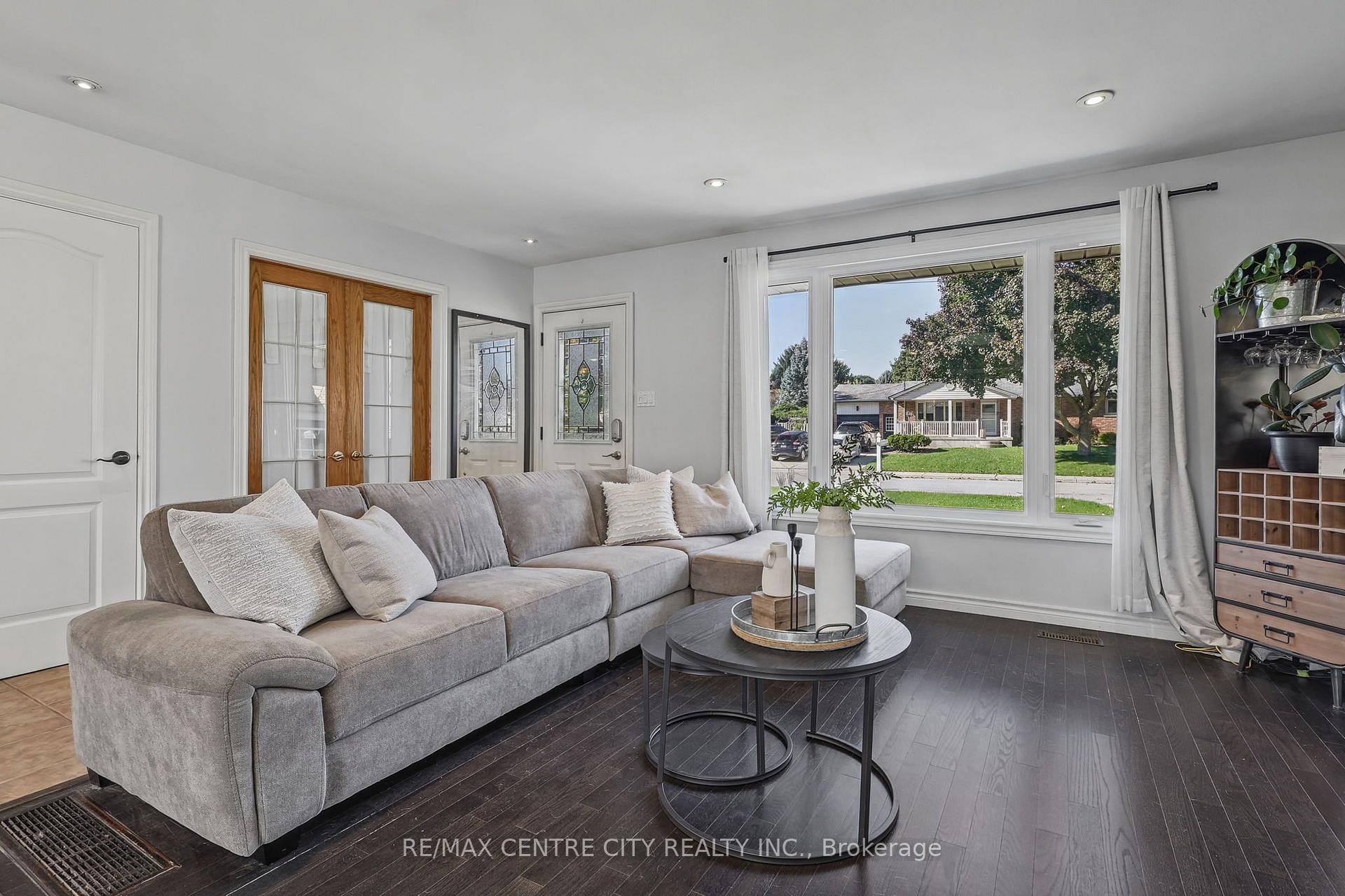 Photo 23 of 68 Lois Avenue, Central Elgin, Rural Central Elgin — HOMEH