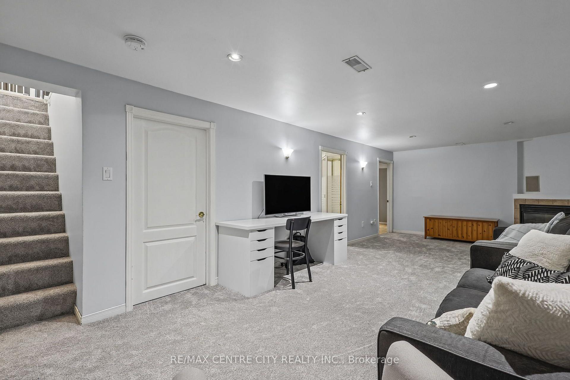 Photo 41 of 68 Lois Avenue, Central Elgin, Rural Central Elgin — HOMEH