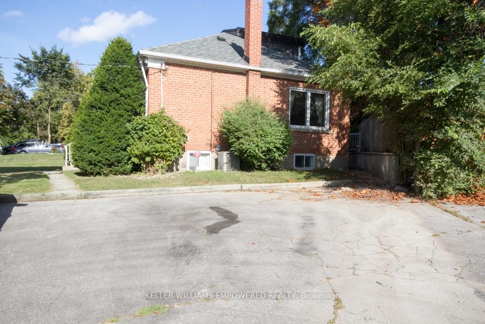 Photo 10 of Unit LOWER, 94 Stanley Avenue, Etobicoke, Mimico — HOMEH