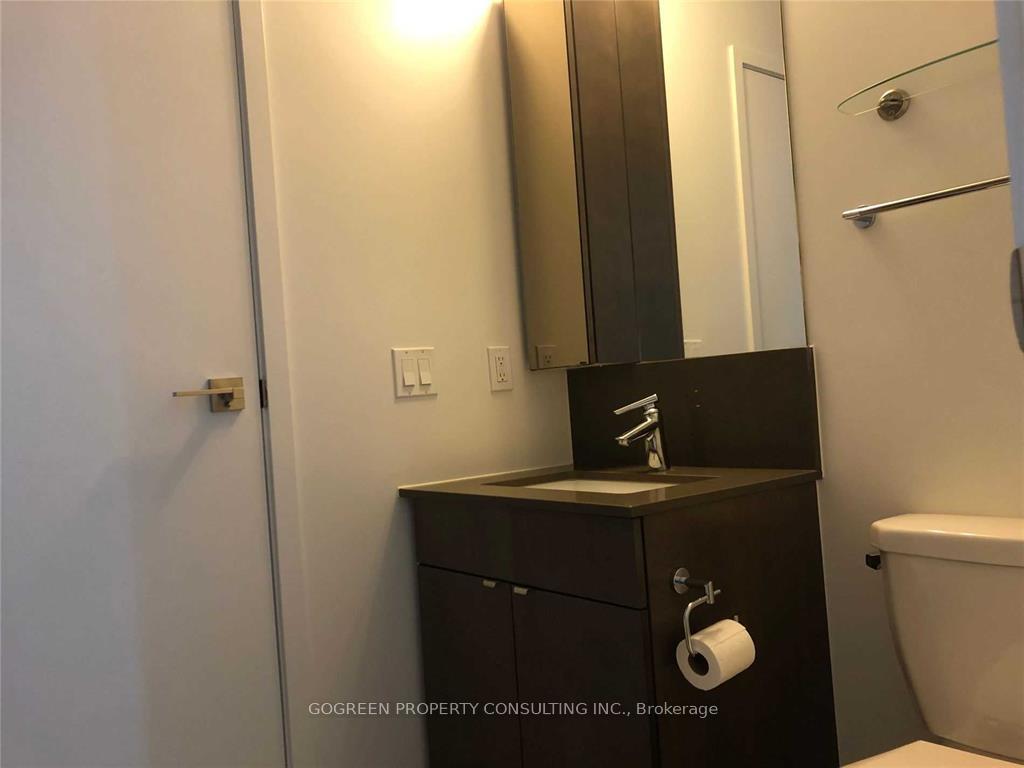 Photo 6 of Unit 3206, 89 Dunfield Avenue, Toronto, Mount Pleasant West — HOMEH