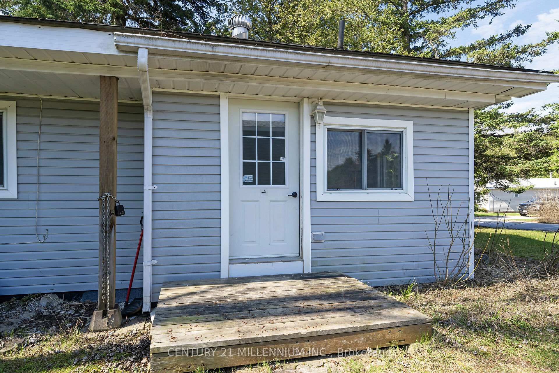 Photo 3 of 17 Cedar Lane, Erin — HOMEH