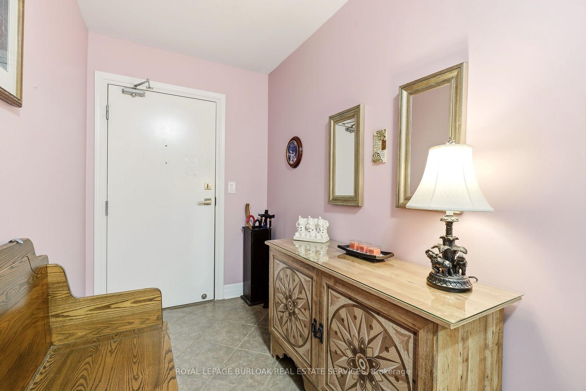 Photo 13 of Unit 309, 1045 Nadalin Heights, Milton, Willmott — HOMEH