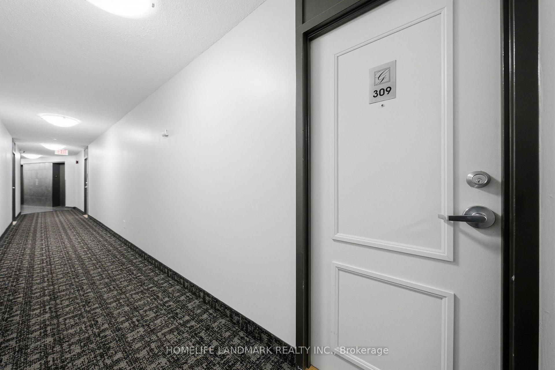 Photo 3 of Unit 309, 260 Davis Drive, Newmarket, Central Newmarket — HOMEH