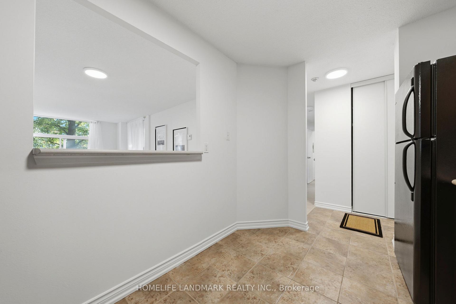 Photo 7 of Unit 309, 260 Davis Drive, Newmarket, Central Newmarket — HOMEH