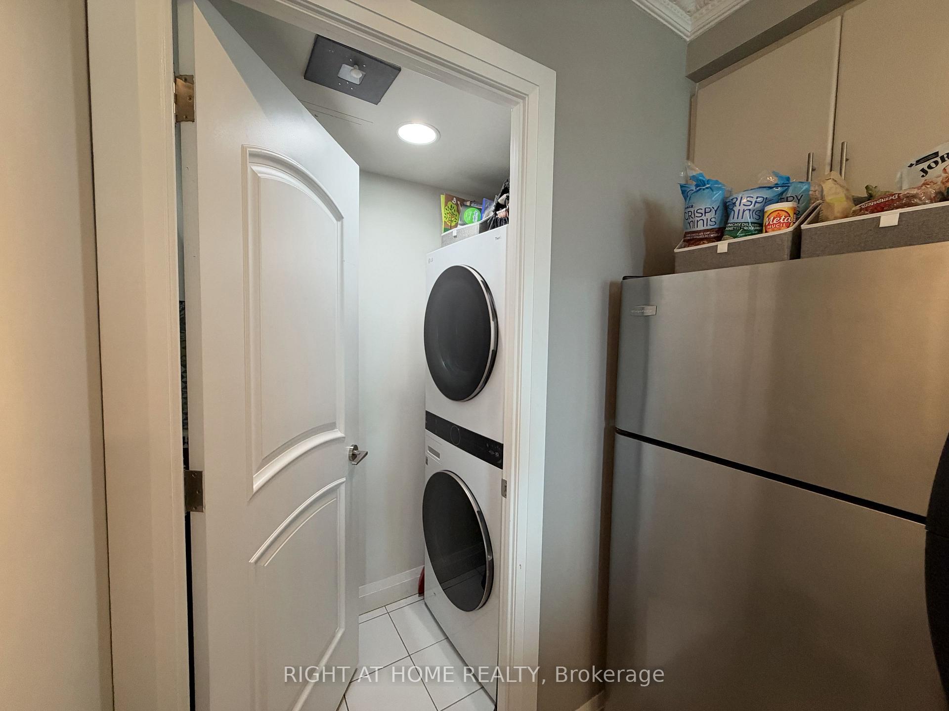 Photo 20 of Unit 3407, 16 Harbour Street, Toronto, Waterfront Communities — HOMEH