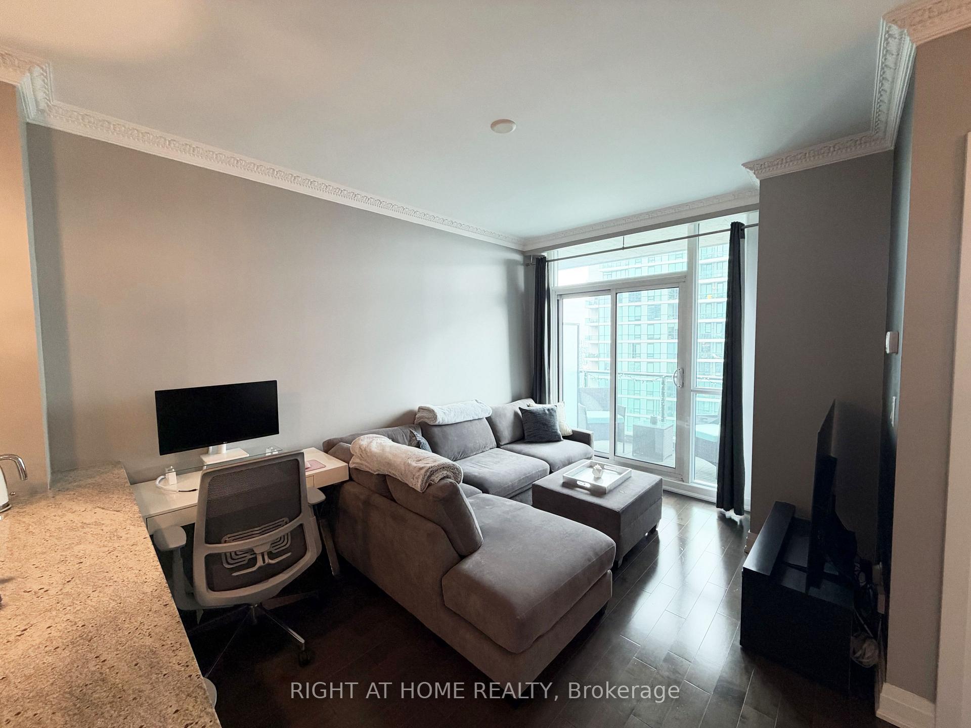 Photo 21 of Unit 3407, 16 Harbour Street, Toronto, Waterfront Communities — HOMEH
