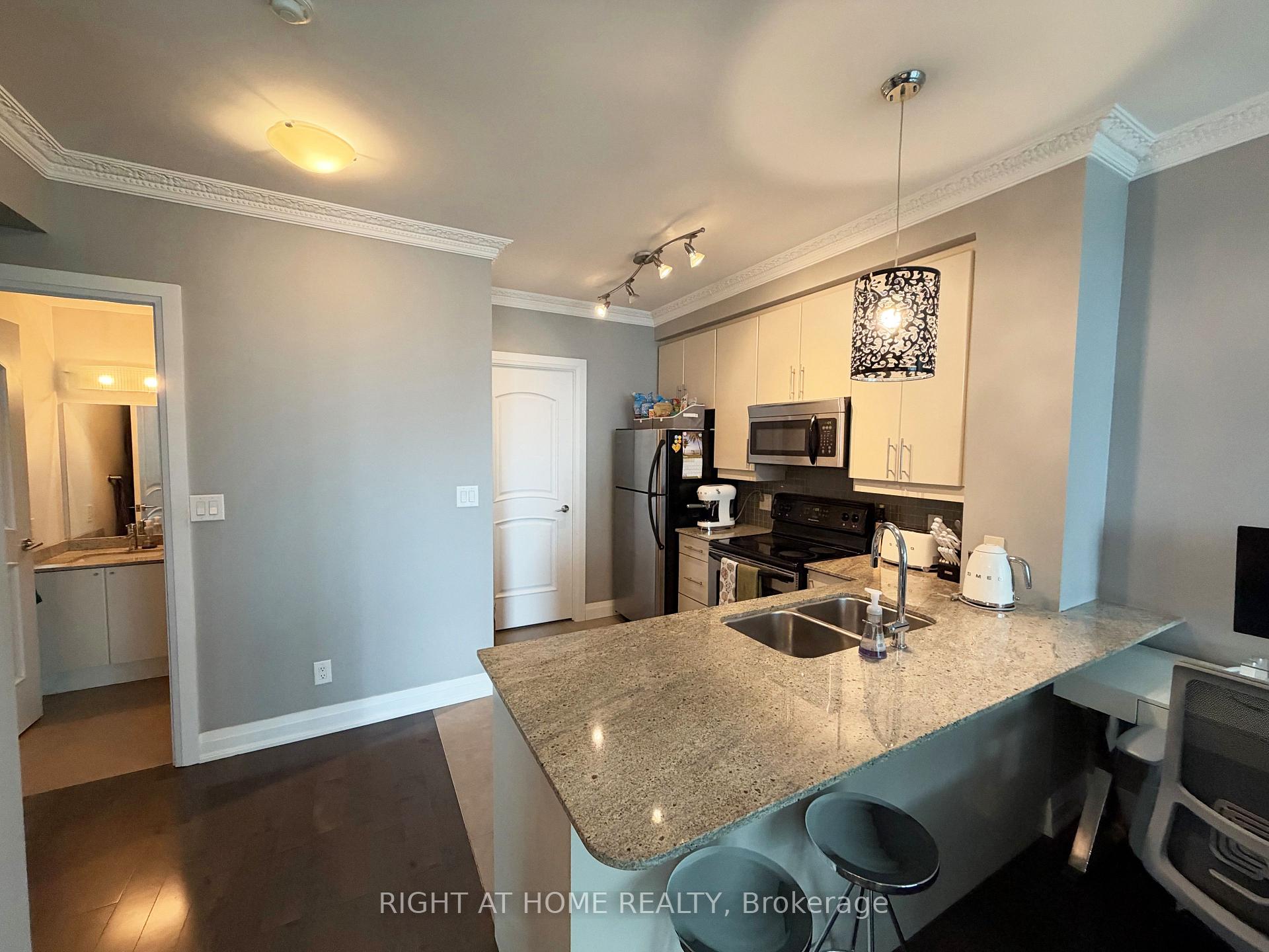 Photo 23 of Unit 3407, 16 Harbour Street, Toronto, Waterfront Communities — HOMEH