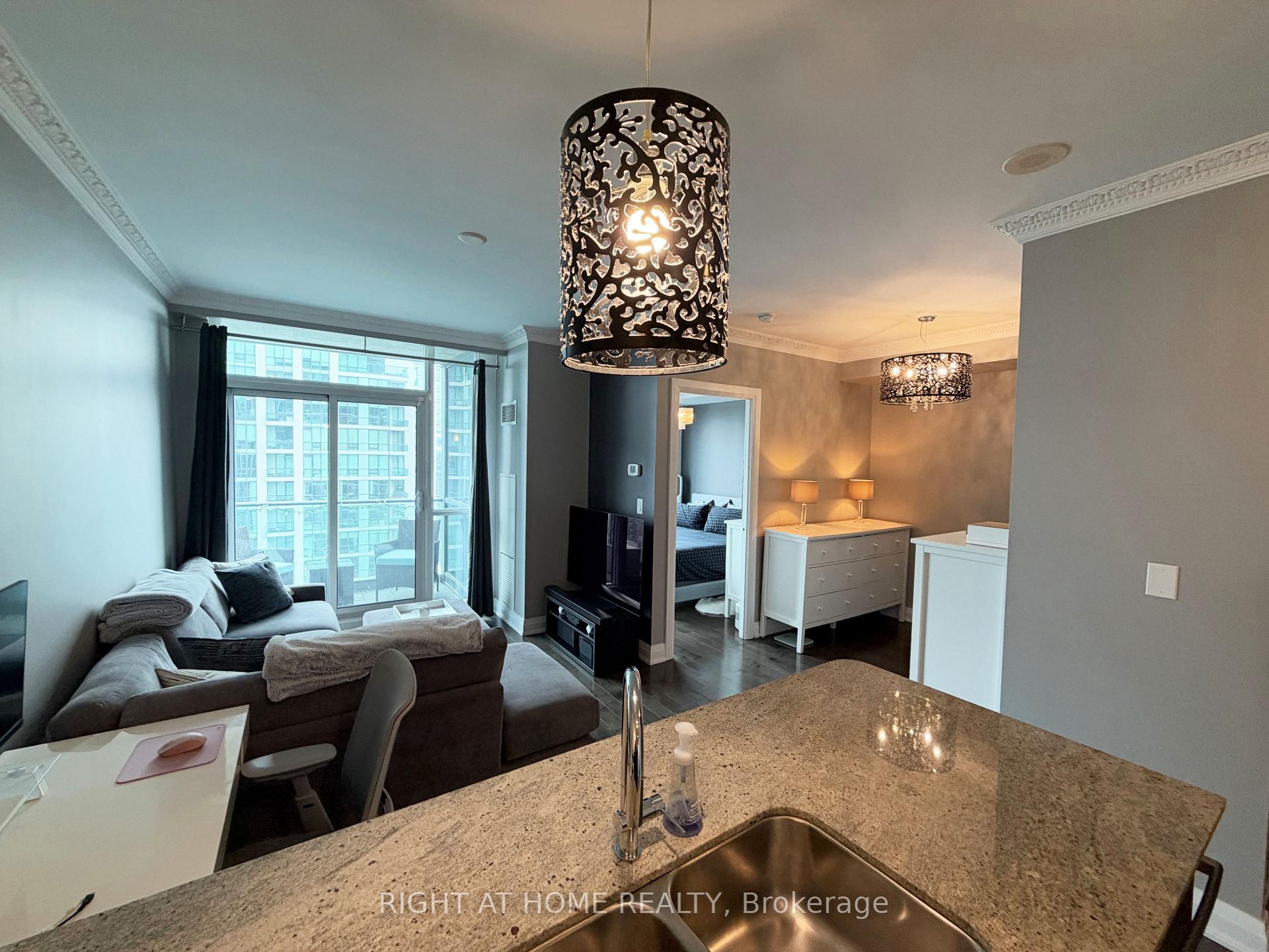 Photo 24 of Unit 3407, 16 Harbour Street, Toronto, Waterfront Communities — HOMEH