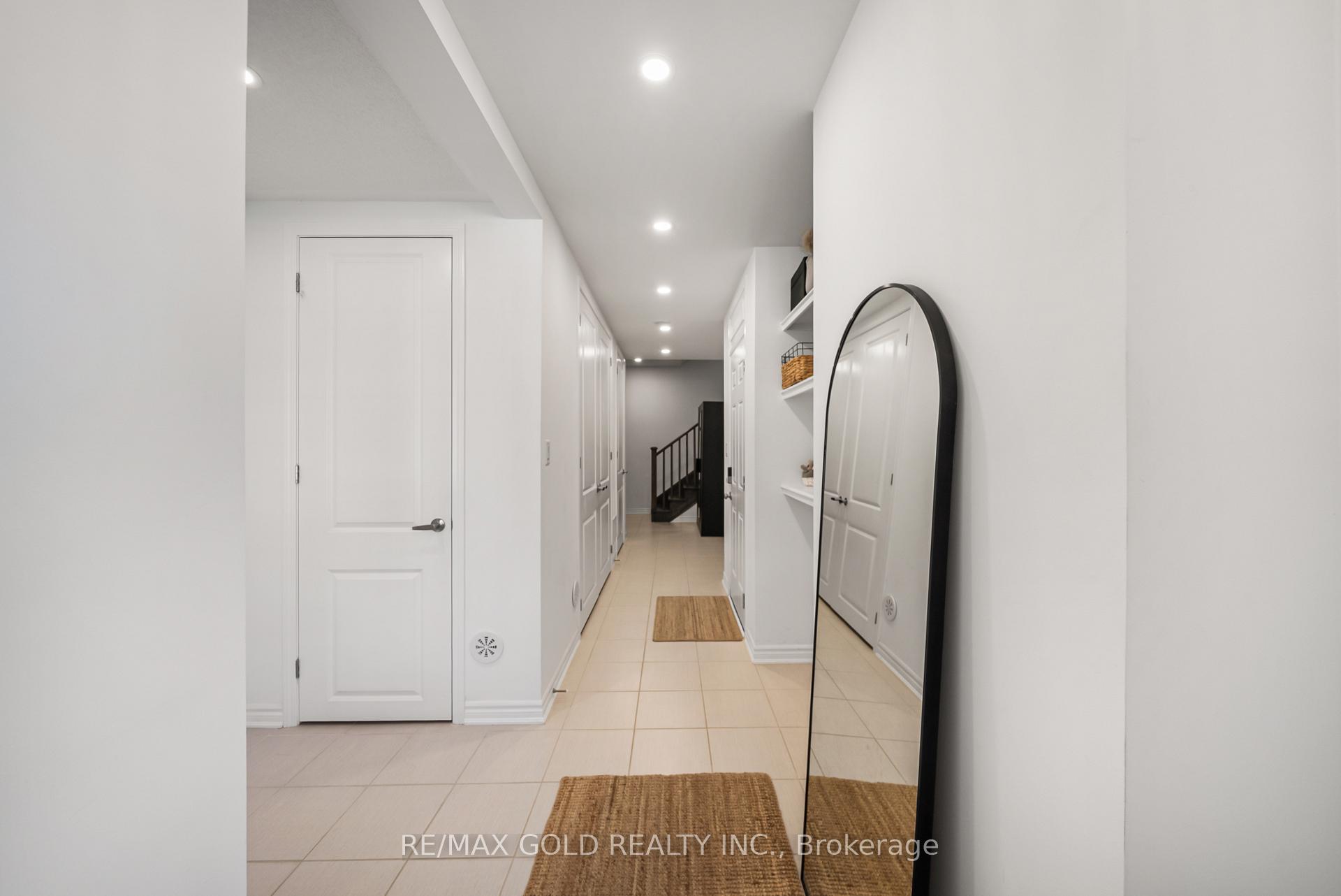 Photo 4 of 41 Keppel Circle, Brampton, Northwest Brampton — HOMEH