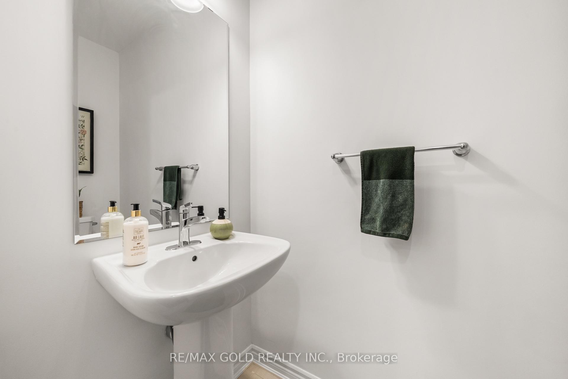 Photo 7 of 41 Keppel Circle, Brampton, Northwest Brampton — HOMEH