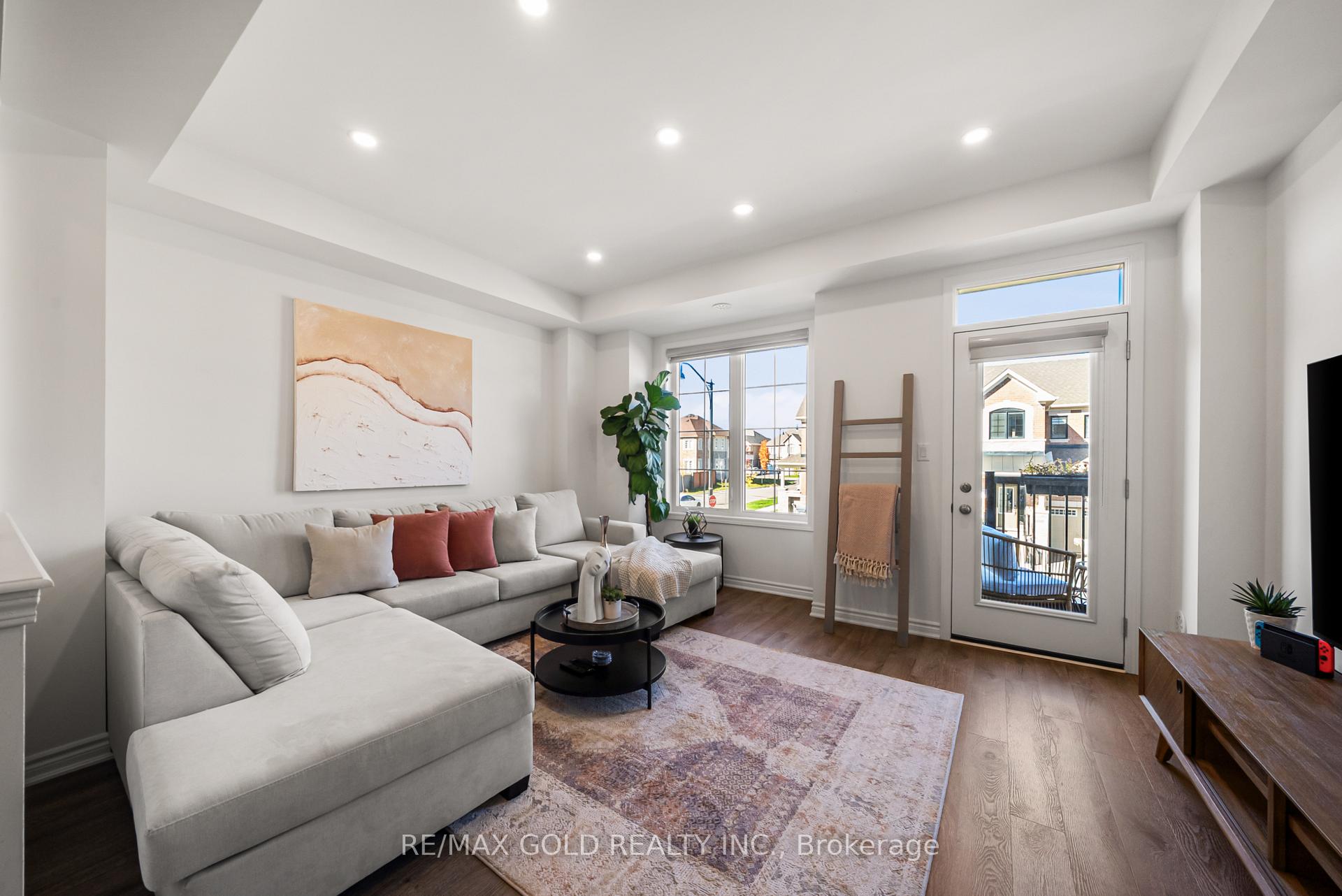 Photo 18 of 41 Keppel Circle, Brampton, Northwest Brampton — HOMEH