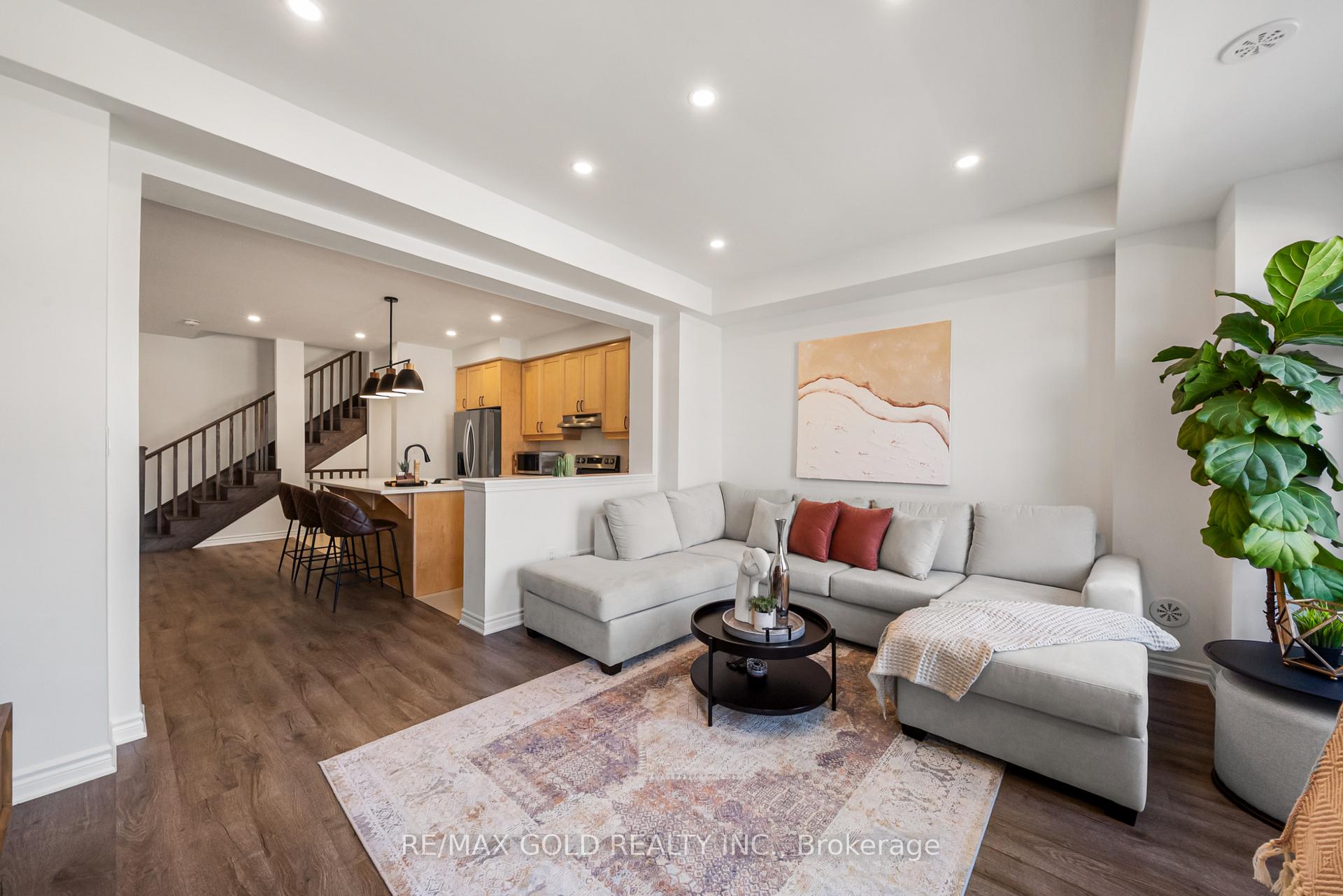 Photo 19 of 41 Keppel Circle, Brampton, Northwest Brampton — HOMEH
