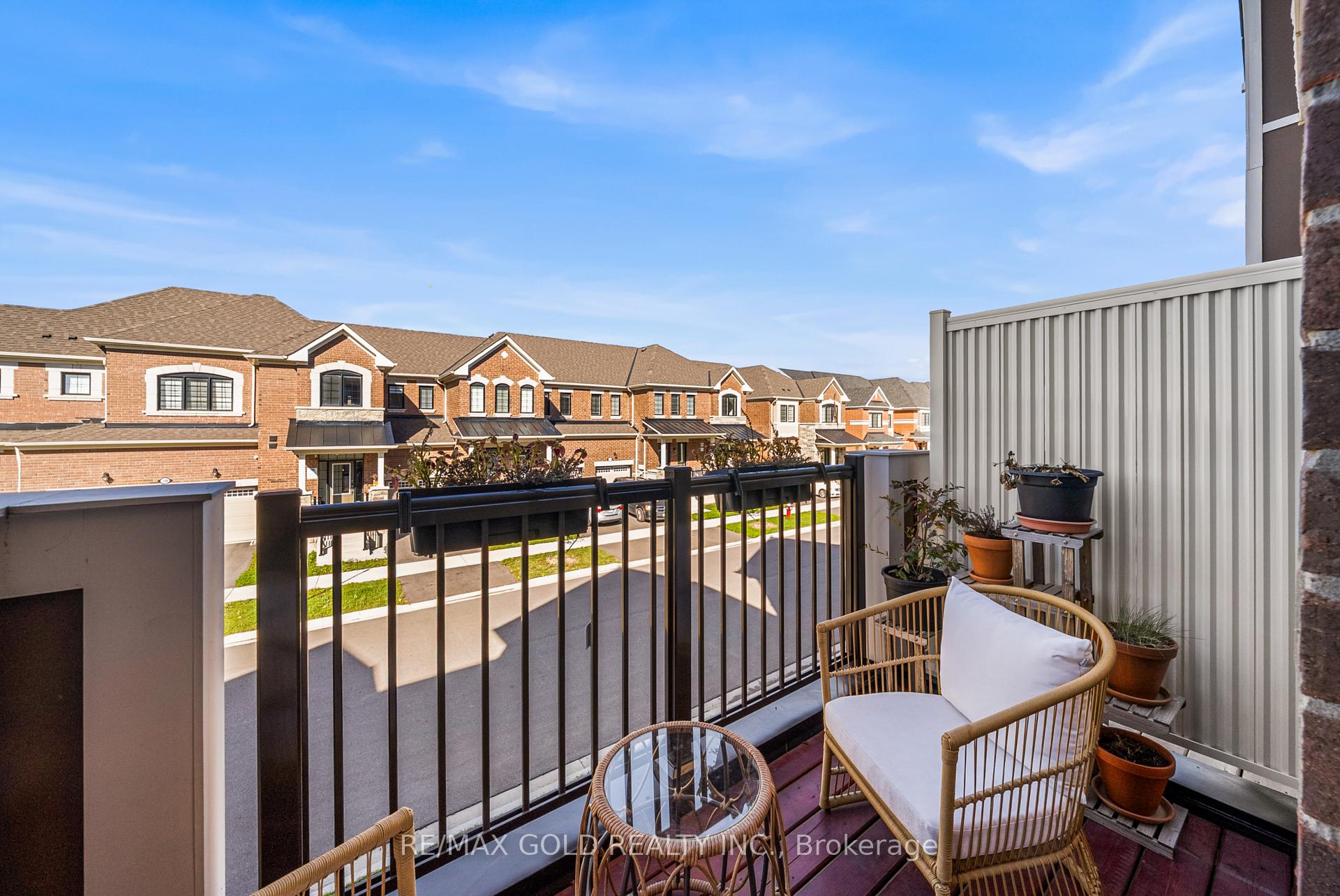 Photo 21 of 41 Keppel Circle, Brampton, Northwest Brampton — HOMEH