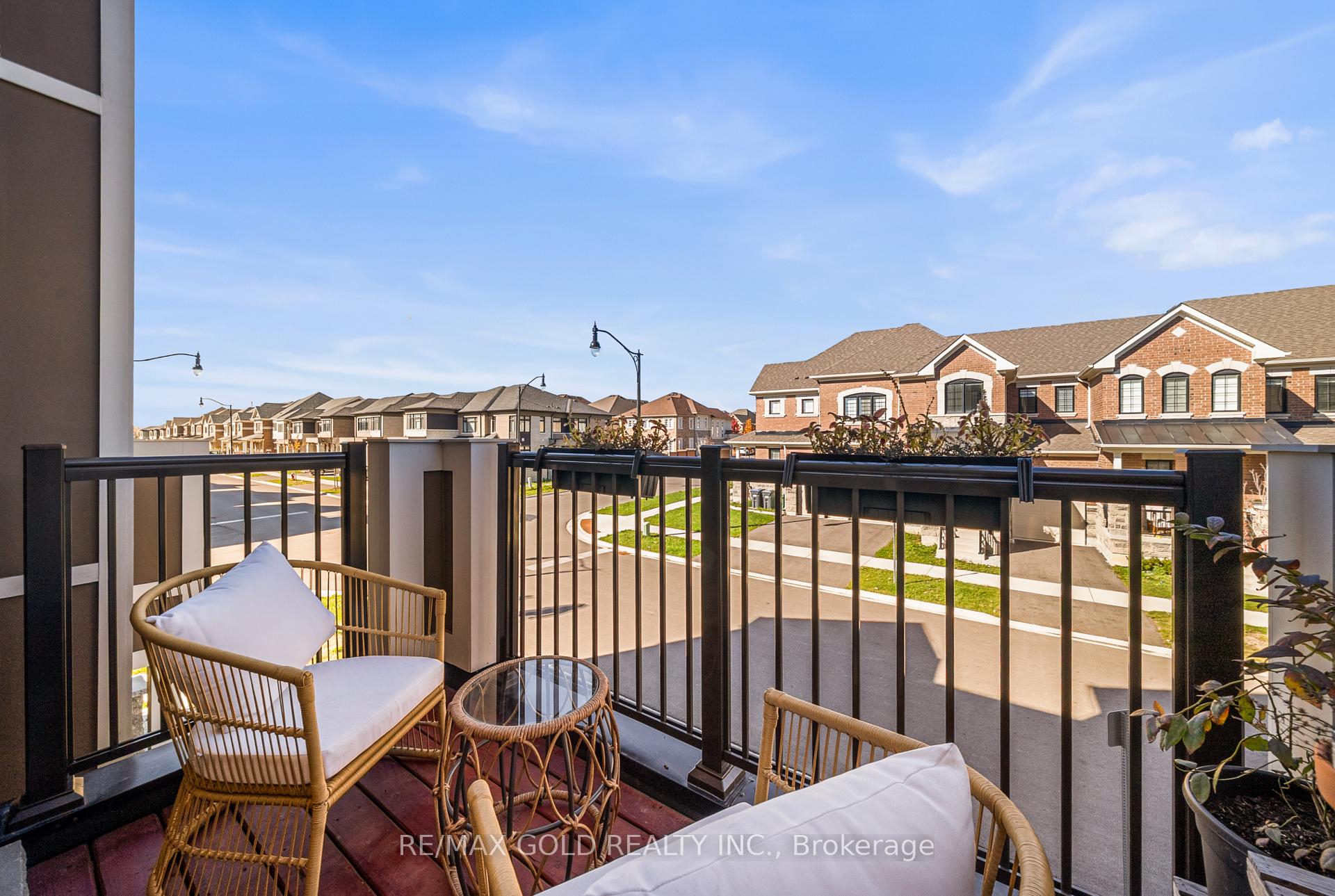 Photo 22 of 41 Keppel Circle, Brampton, Northwest Brampton — HOMEH