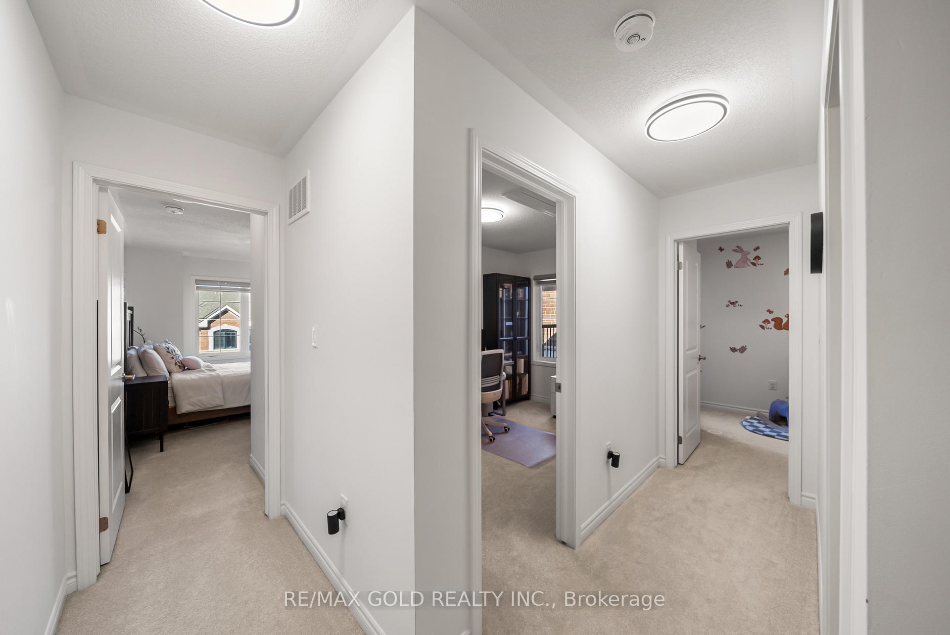 Photo 23 of 41 Keppel Circle, Brampton, Northwest Brampton — HOMEH