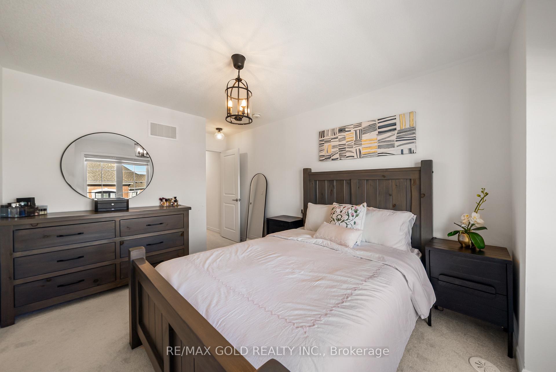 Photo 25 of 41 Keppel Circle, Brampton, Northwest Brampton — HOMEH