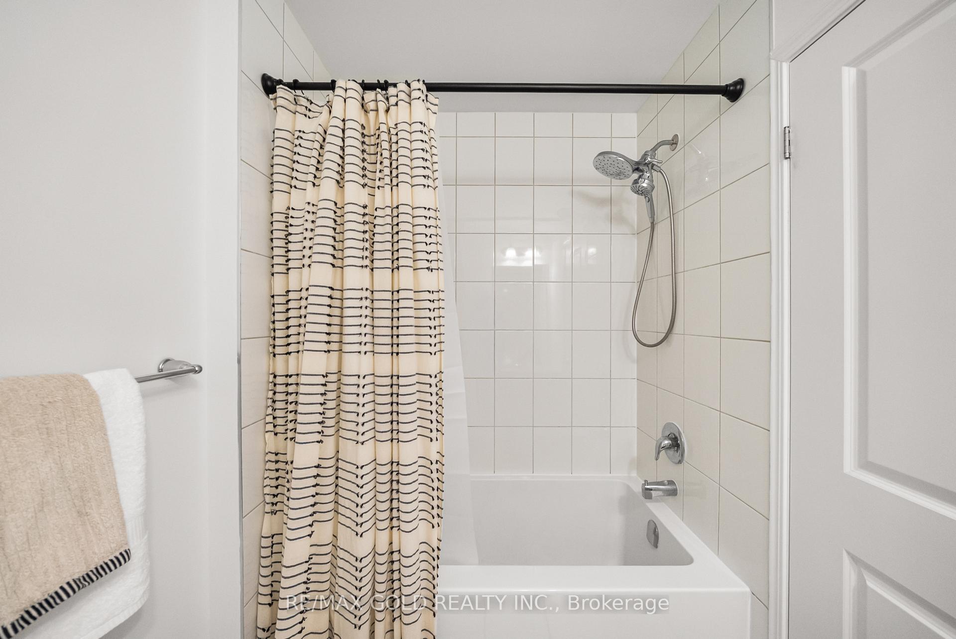 Photo 27 of 41 Keppel Circle, Brampton, Northwest Brampton — HOMEH