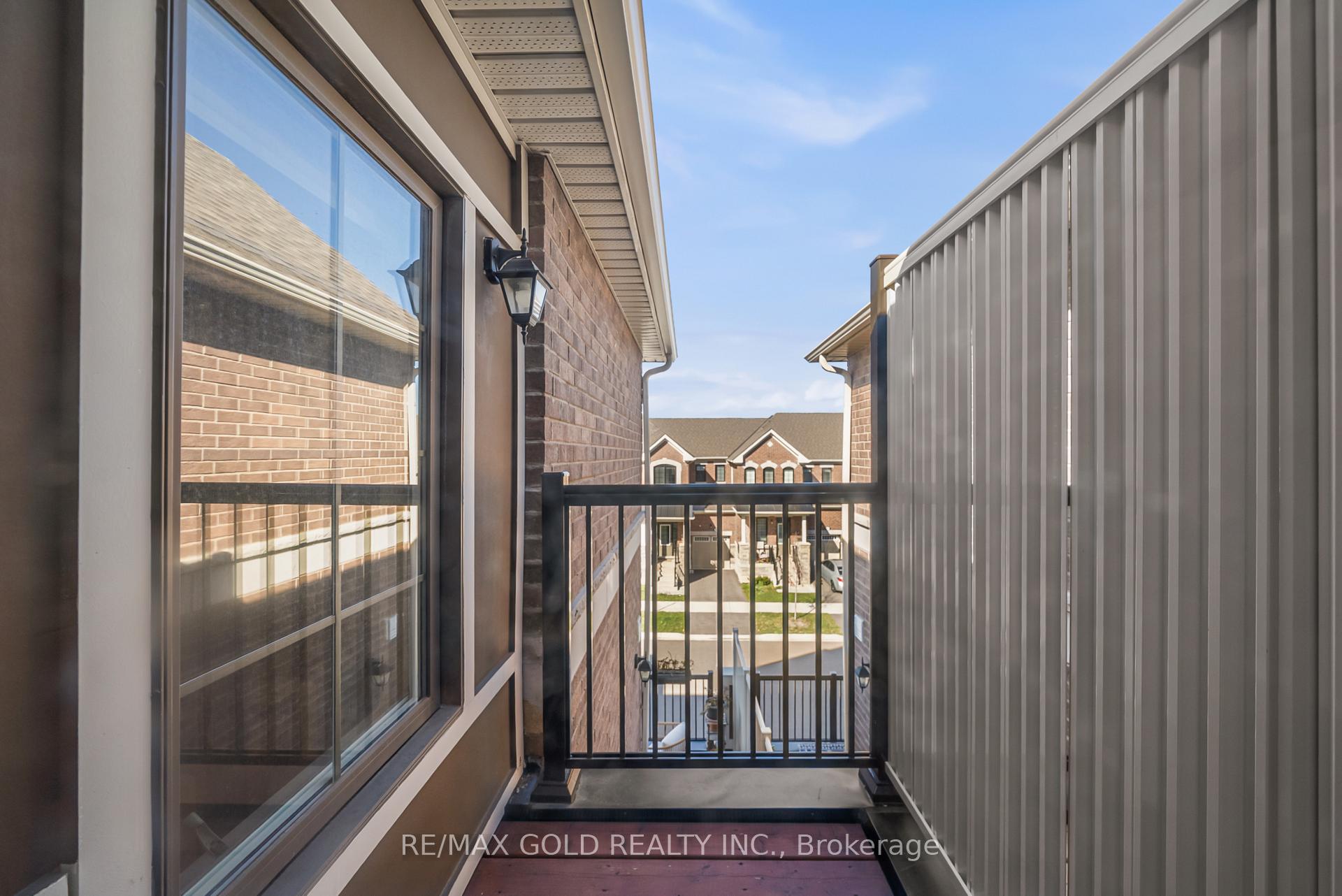 Photo 31 of 41 Keppel Circle, Brampton, Northwest Brampton — HOMEH