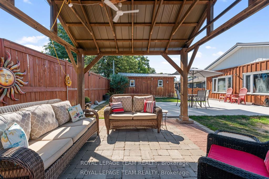 Photo 4 of 565 Dufferin Street W, North Dundas, Winchester — HOMEH
