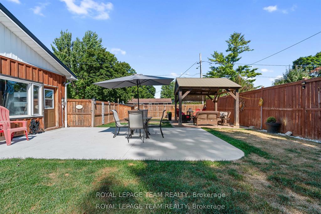 Photo 6 of 565 Dufferin Street W, North Dundas, Winchester — HOMEH