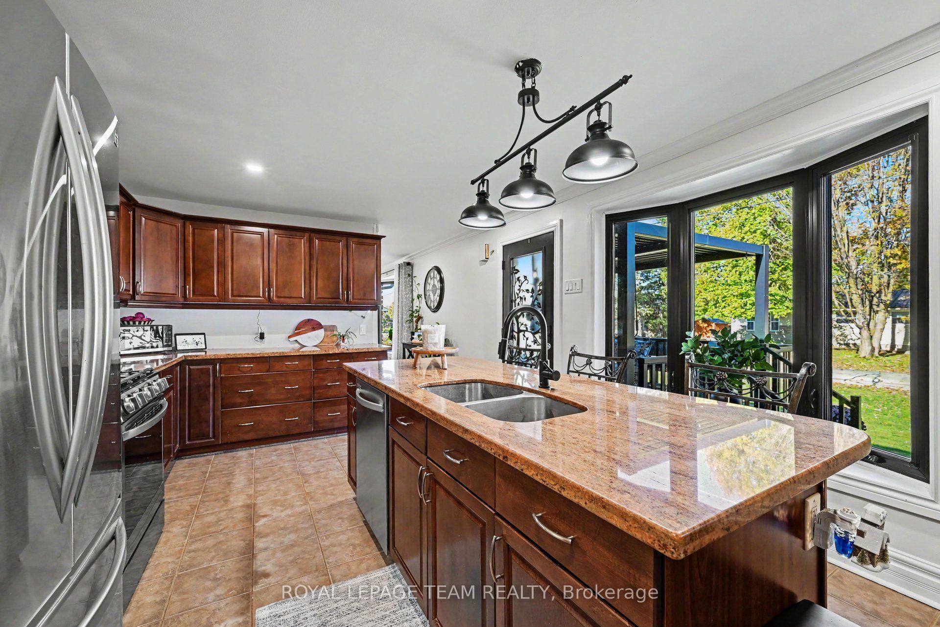 Photo 17 of 565 Dufferin Street W, North Dundas, Winchester — HOMEH