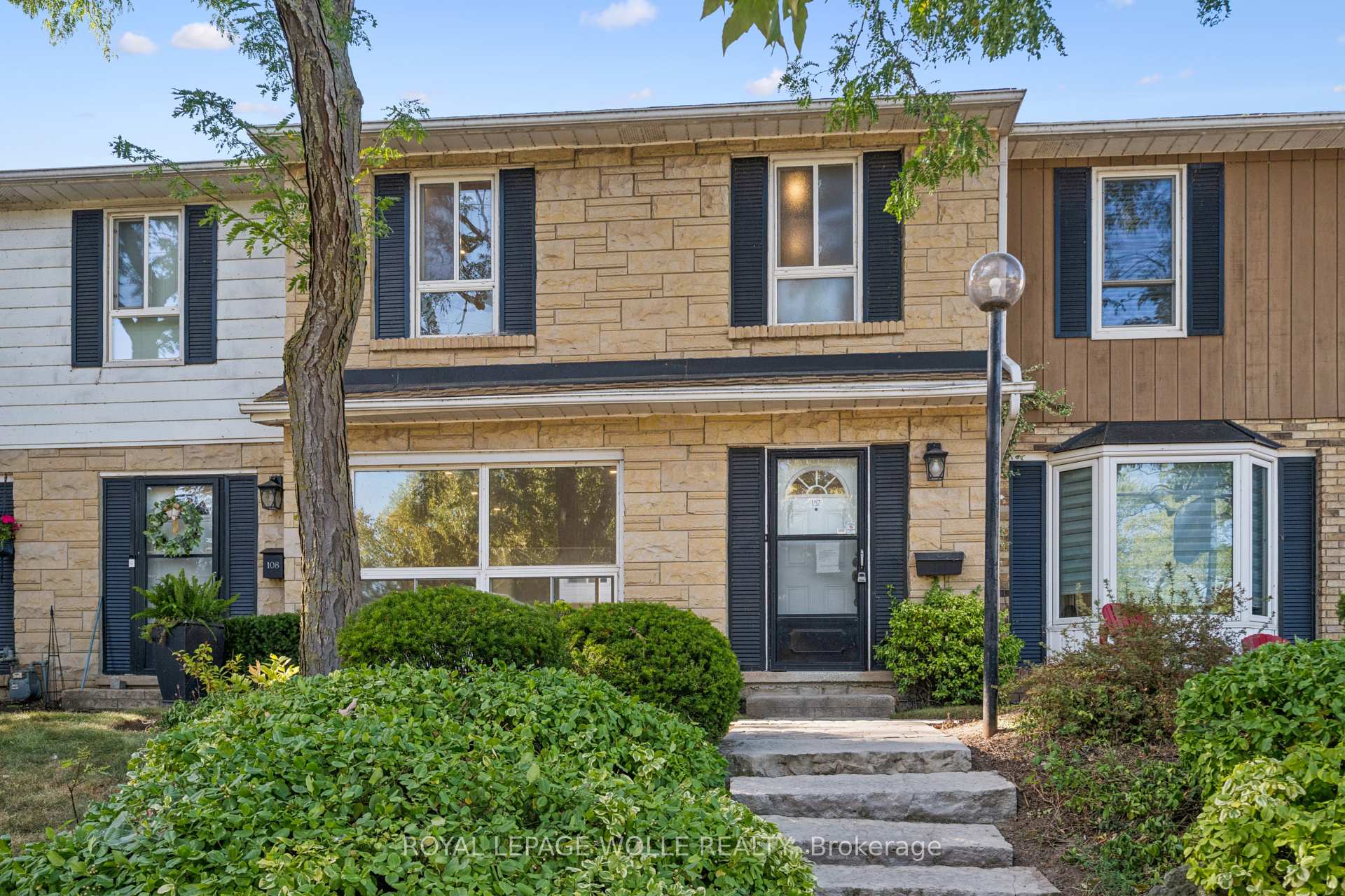 Photo 1 of Unit 107, 5475 Lakeshore Road, Burlington, Appleby — HOMEH