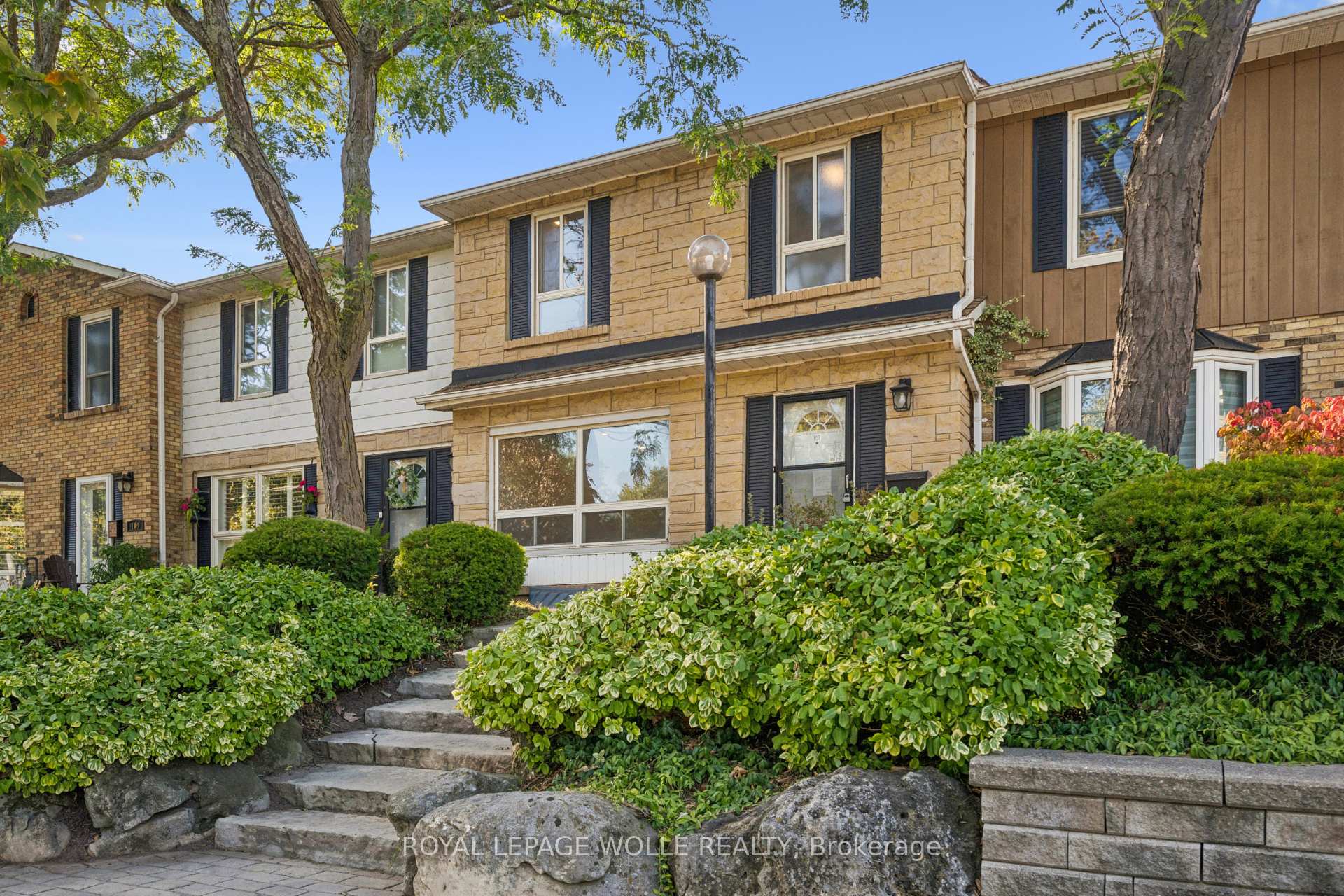 Photo 2 of Unit 107, 5475 Lakeshore Road, Burlington, Appleby — HOMEH