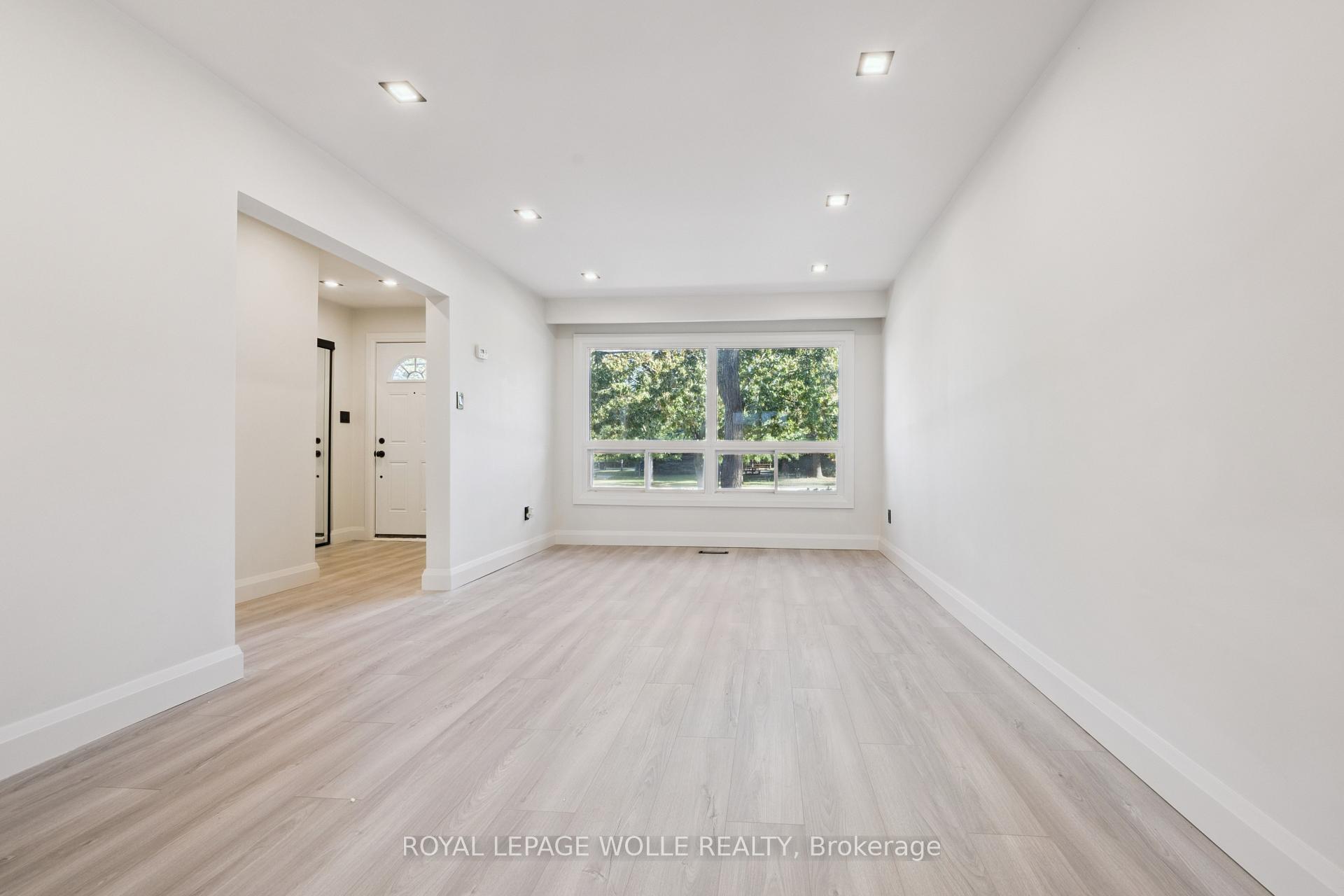 Photo 7 of Unit 107, 5475 Lakeshore Road, Burlington, Appleby — HOMEH