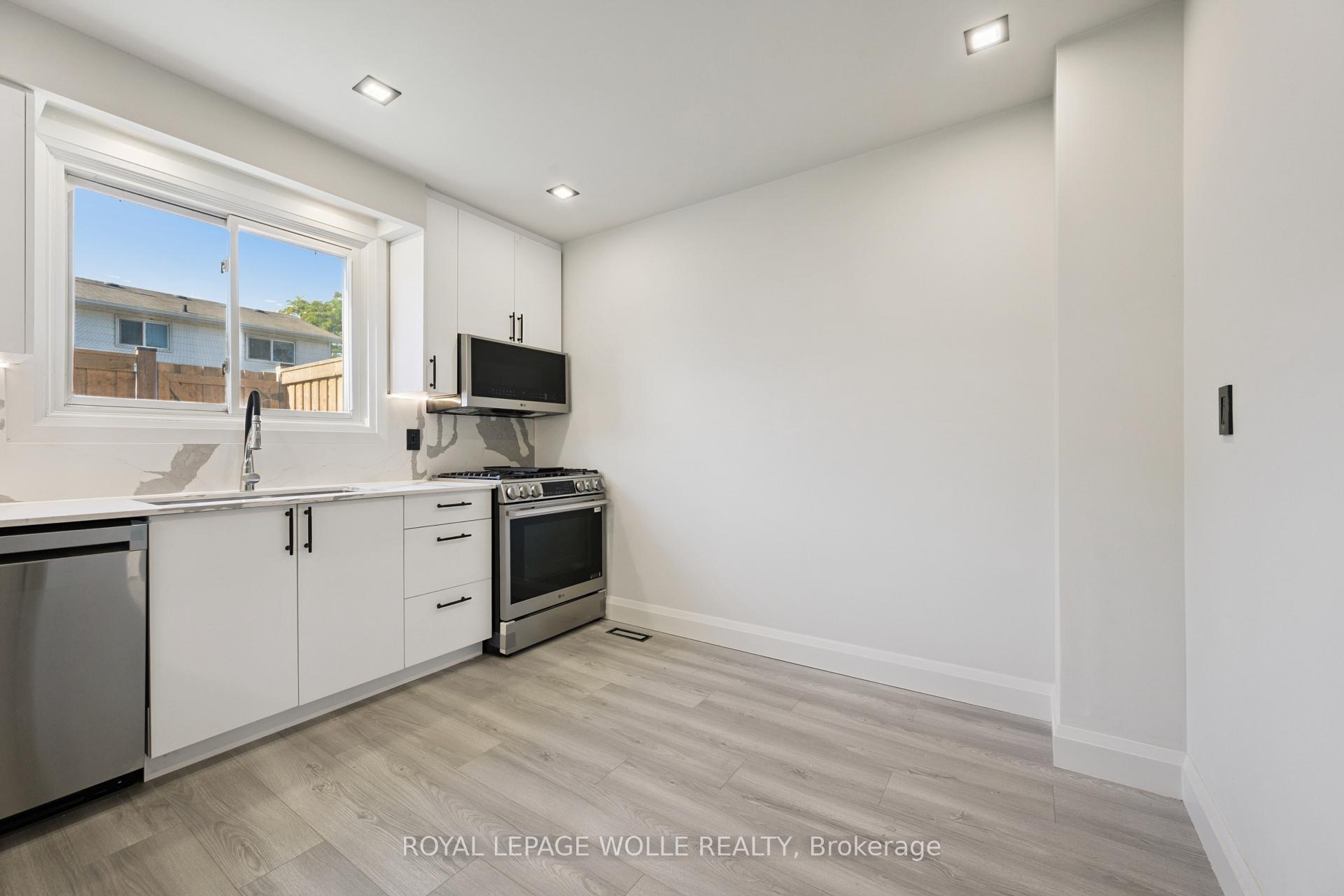 Photo 10 of Unit 107, 5475 Lakeshore Road, Burlington, Appleby — HOMEH