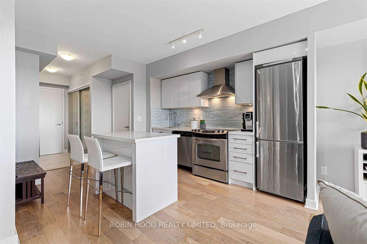 Photo 5 of Unit 1511, 58 Orchard View Boulevard, Toronto, Yonge-Eglinton — HOMEH