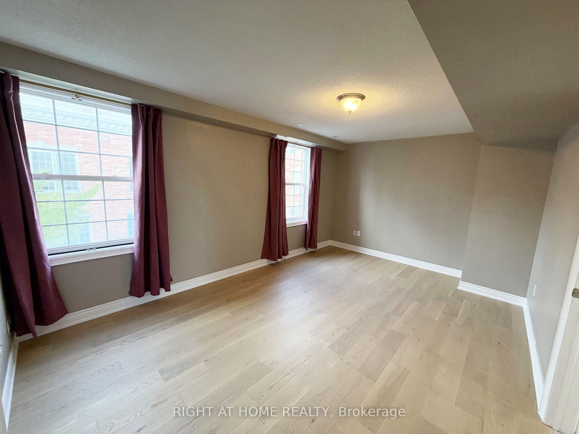 Photo 18 of 1 Fairhead Mews, Toronto, East End-Danforth — HOMEH