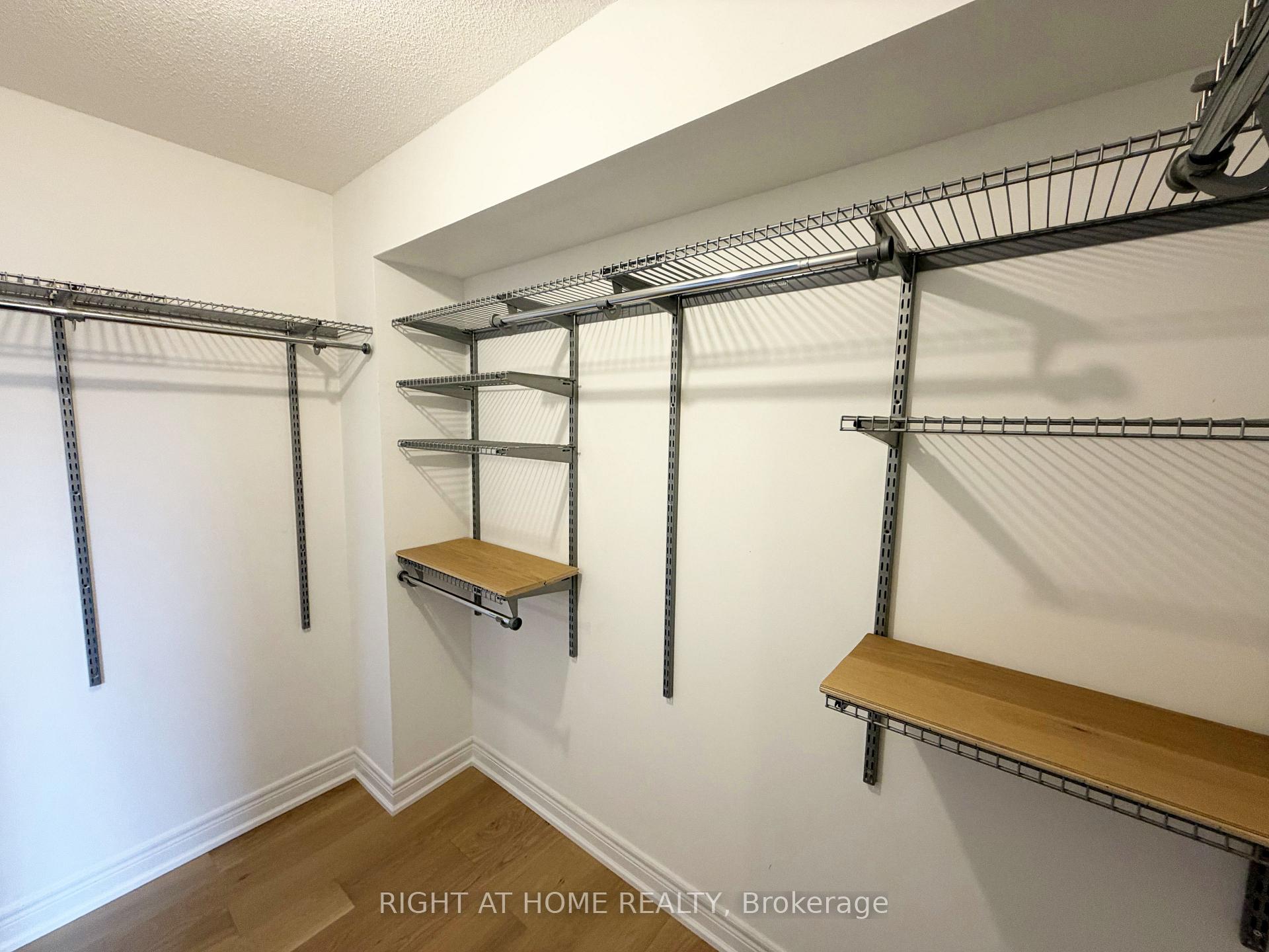 Photo 22 of 1 Fairhead Mews, Toronto, East End-Danforth — HOMEH
