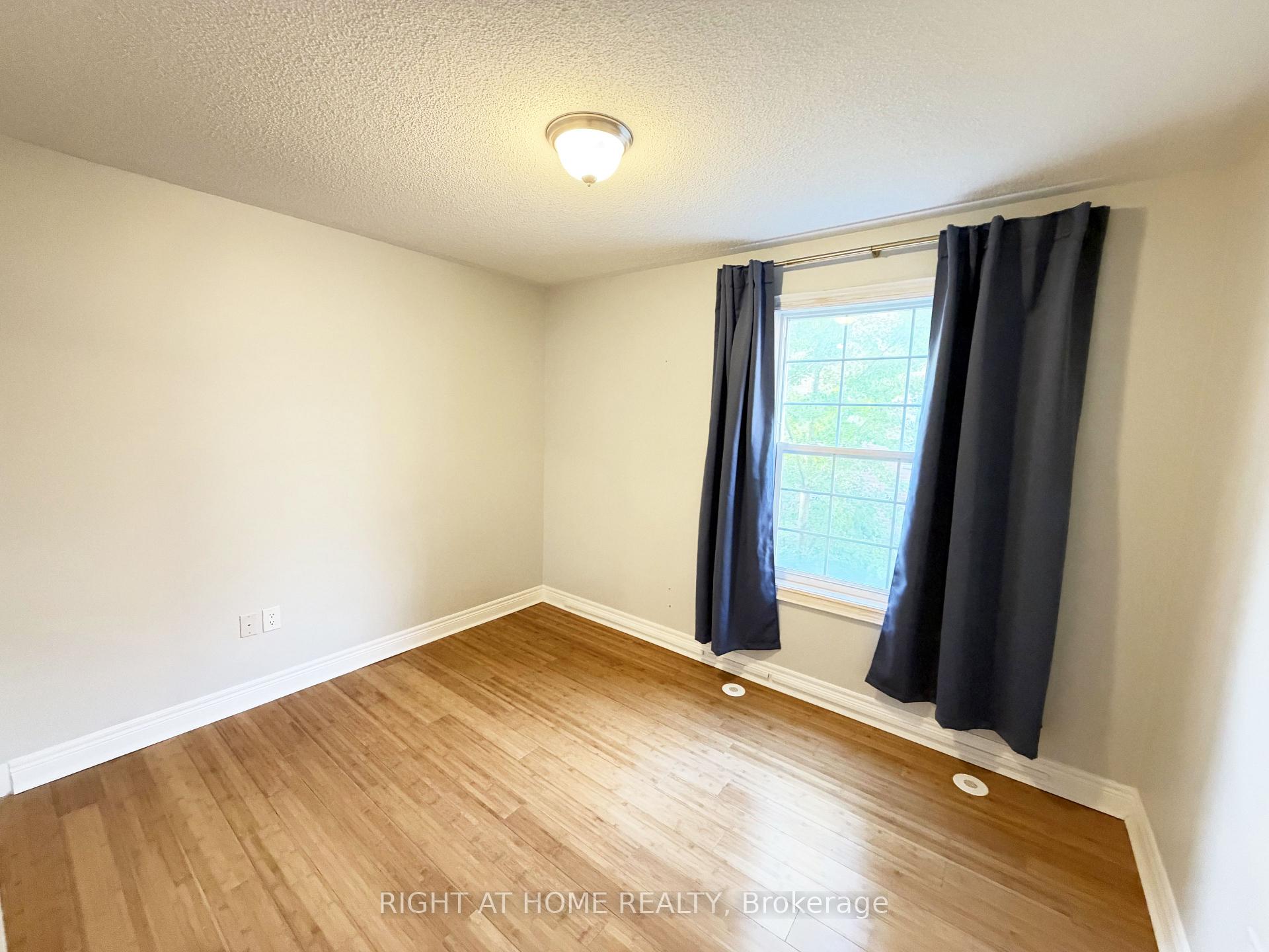 Photo 23 of 1 Fairhead Mews, Toronto, East End-Danforth — HOMEH