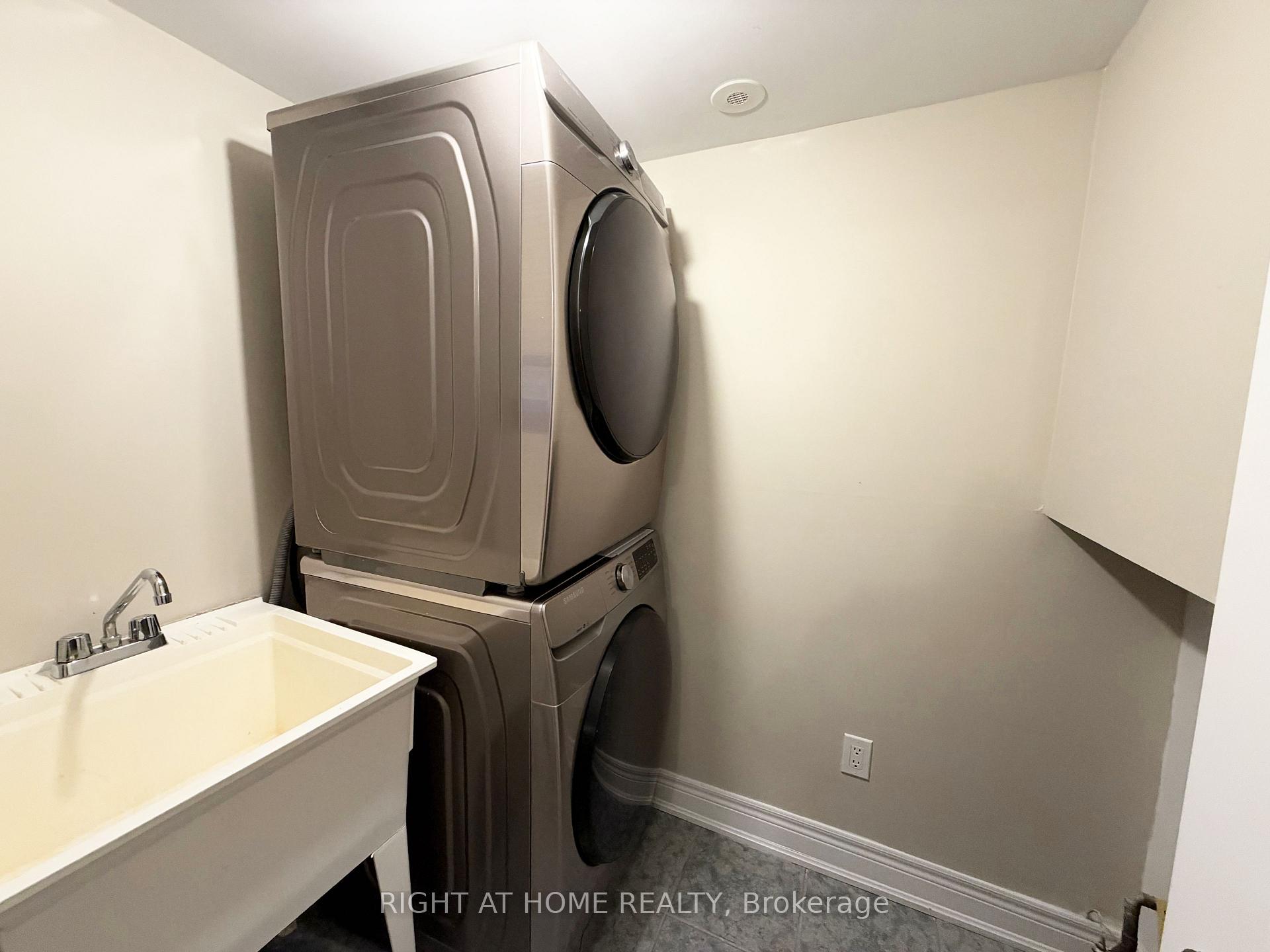 Photo 33 of 1 Fairhead Mews, Toronto, East End-Danforth — HOMEH